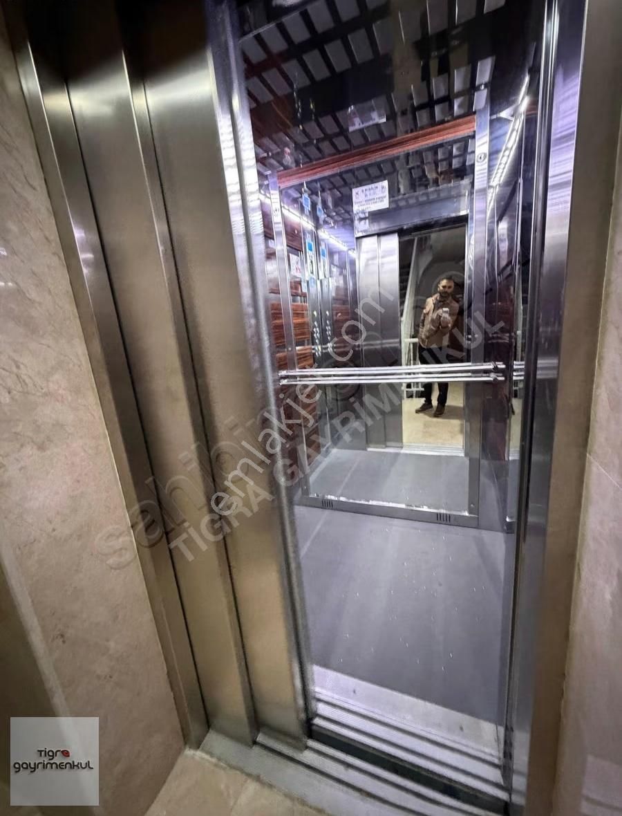 ▄tigra▄doğukent Cd Yakını İskanlı 3+1 Daire - Görsel 17