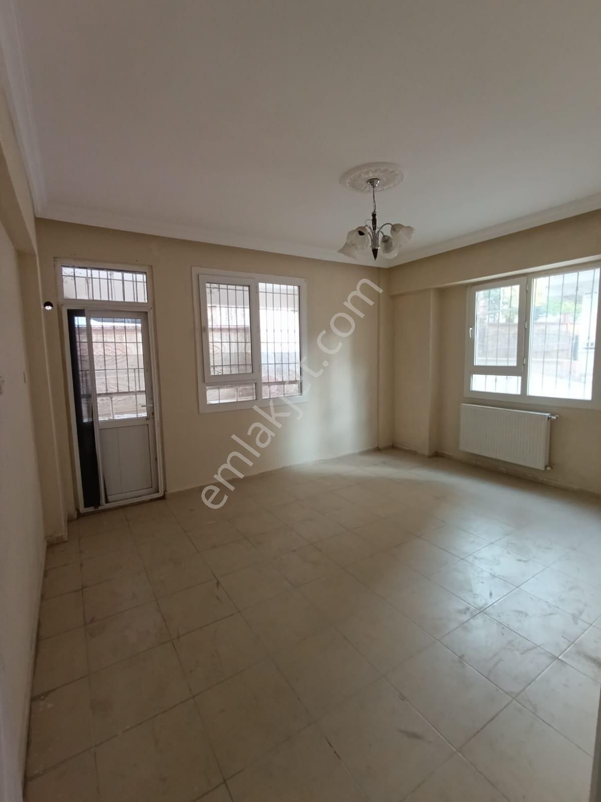 Uygun Emlak'tan Araba Fiyatına Karaköprü'de Satılık Daire - Görsel 2