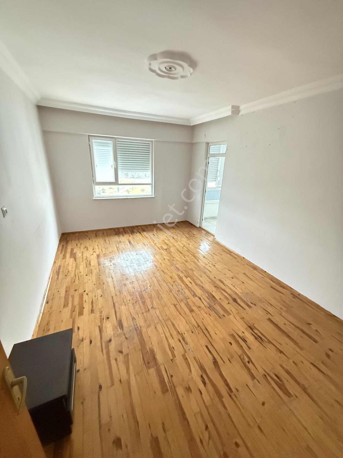 Varsak Aydoğmuş Mah Site İçi Geniş Ara Kat 3+1 - Görsel 2