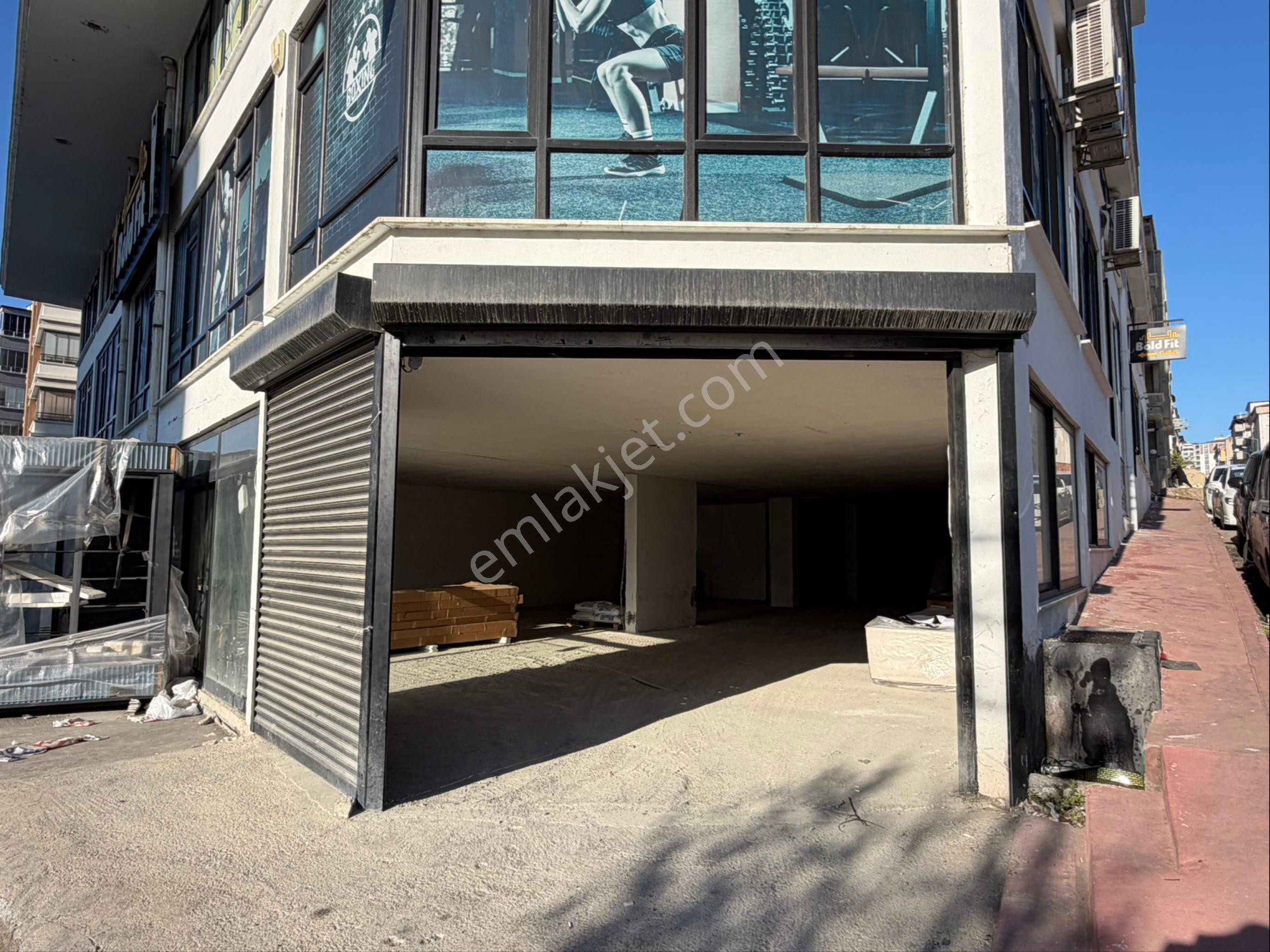Evim-nur’dan Derebahçe Mh 650m2 Cadde Üzeri Tabela Değeri Yüksek Kiralık Dükkan - Görsel 4