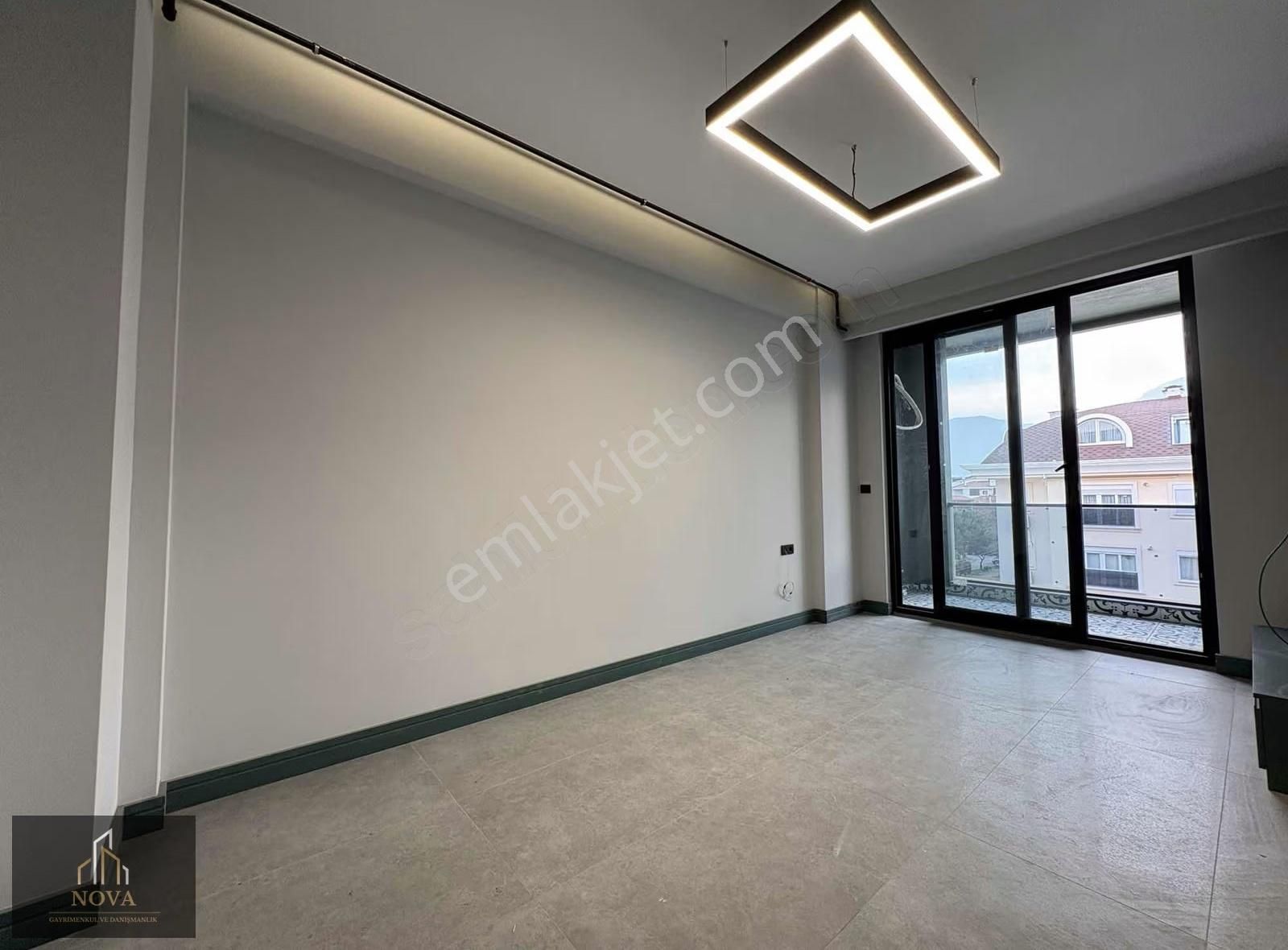 Nova'dan Kınıklıda Site Konseptli Havuzlu Satılık 1+1 Lüks Daire - Görsel 17