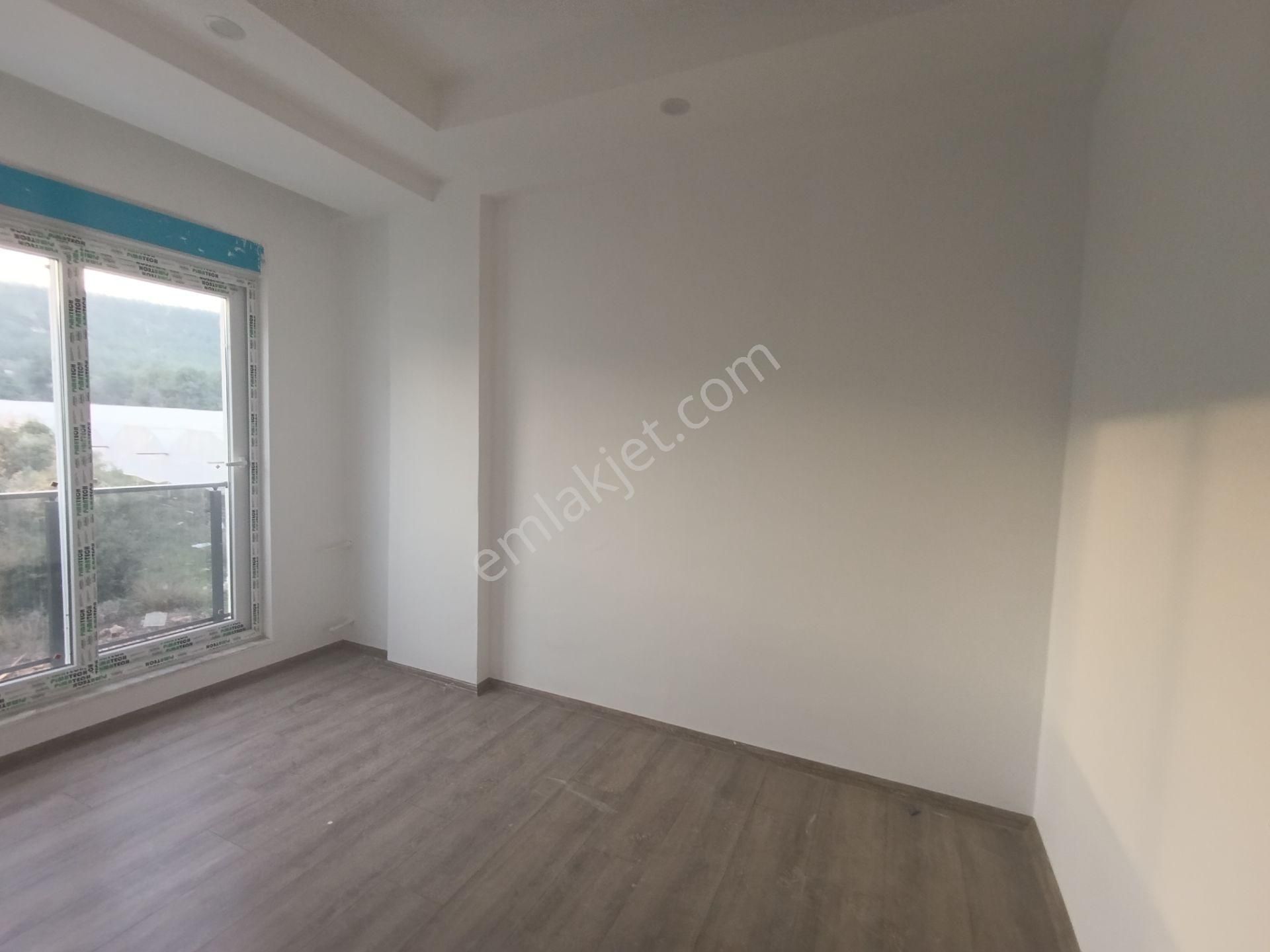 Aydoğmuş 'ta Arakatta , Sıfır , Asansörlü , Huzurlu Fırsat 1+1 Satılık Daireler - Görsel 4