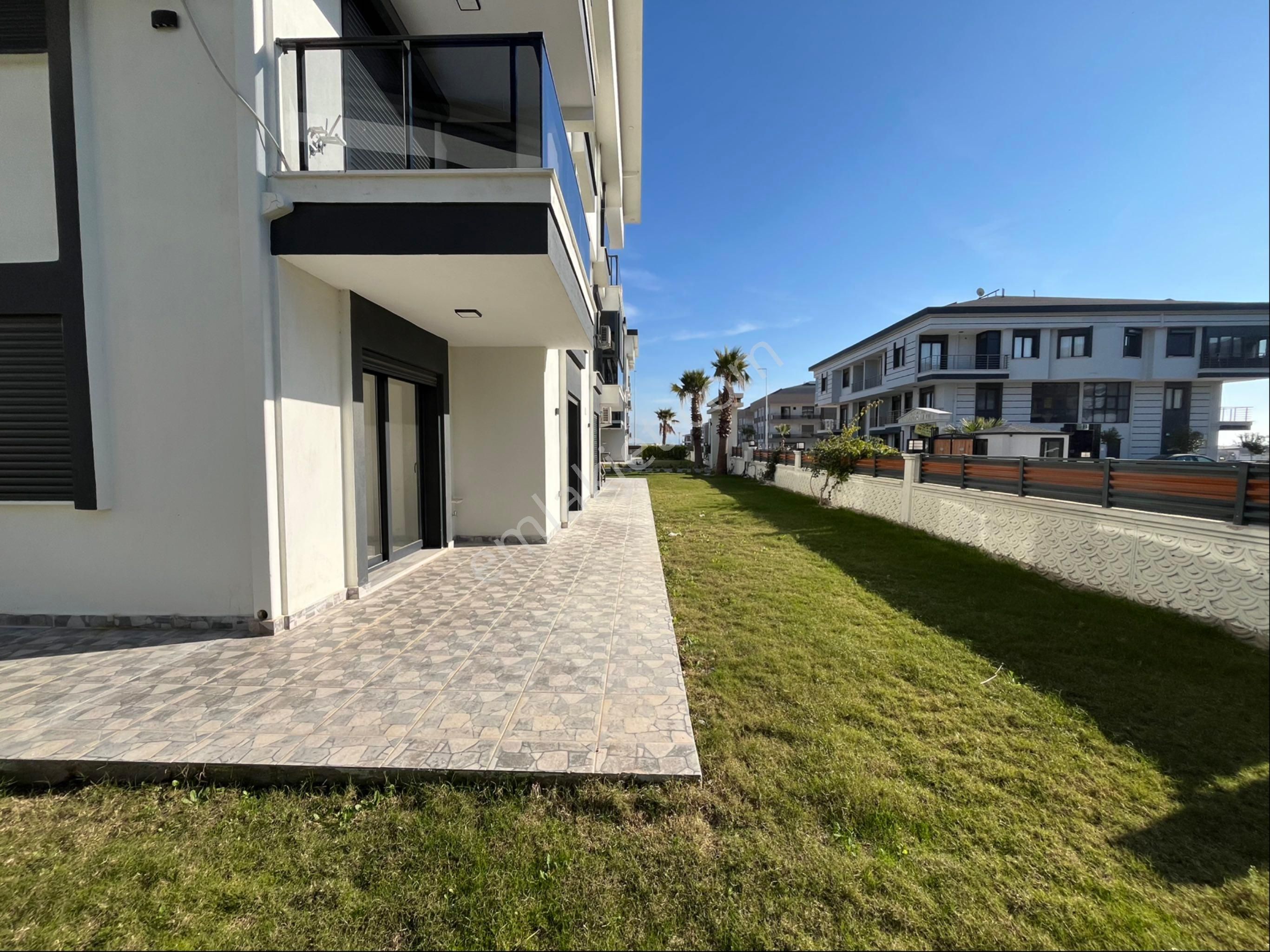 Havuzlu Sitede Satılık Bahçeli Daire - Görsel 4