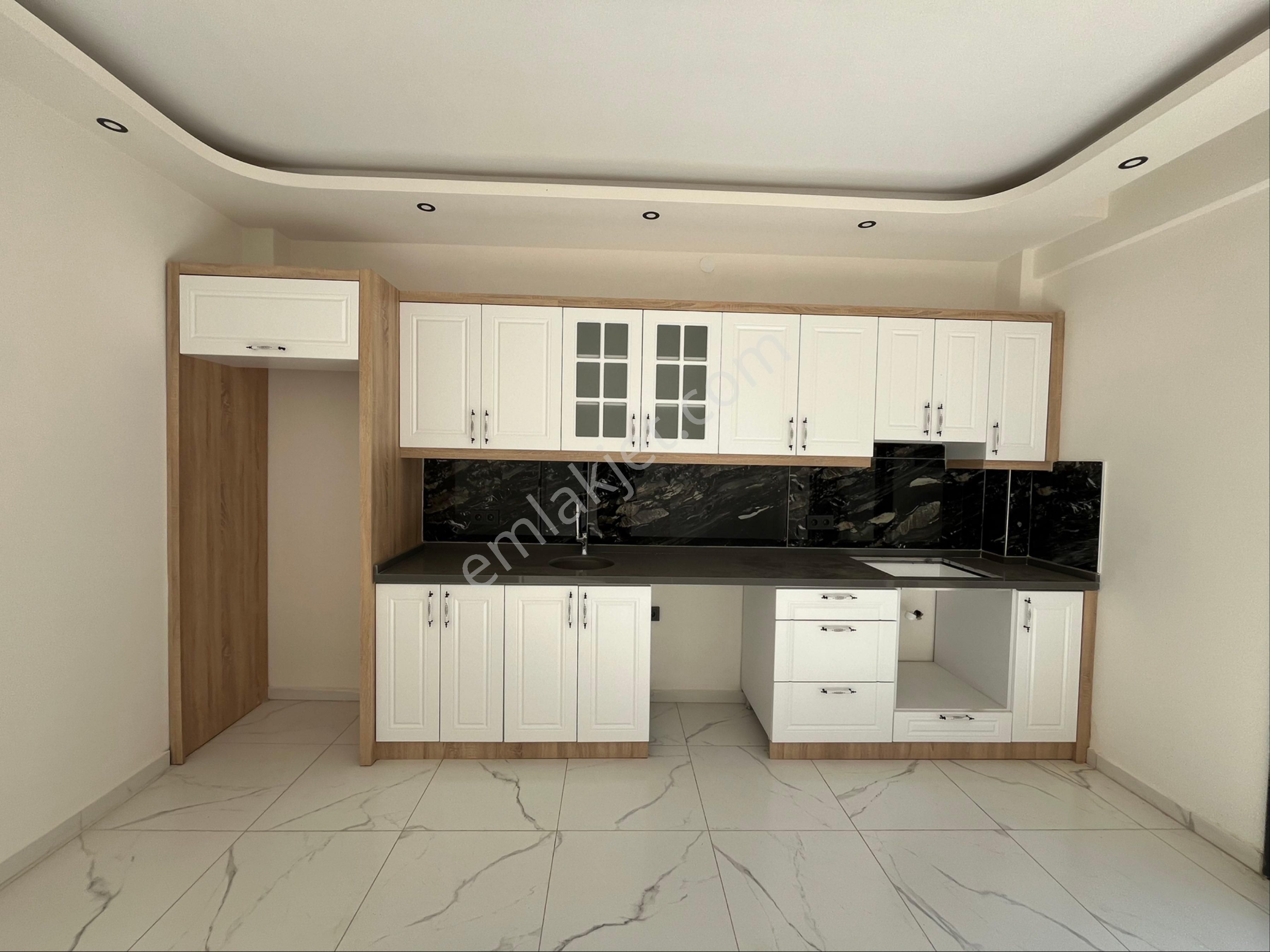 Havuzlu Sitede Satılık Bahçeli Daire - Görsel 13