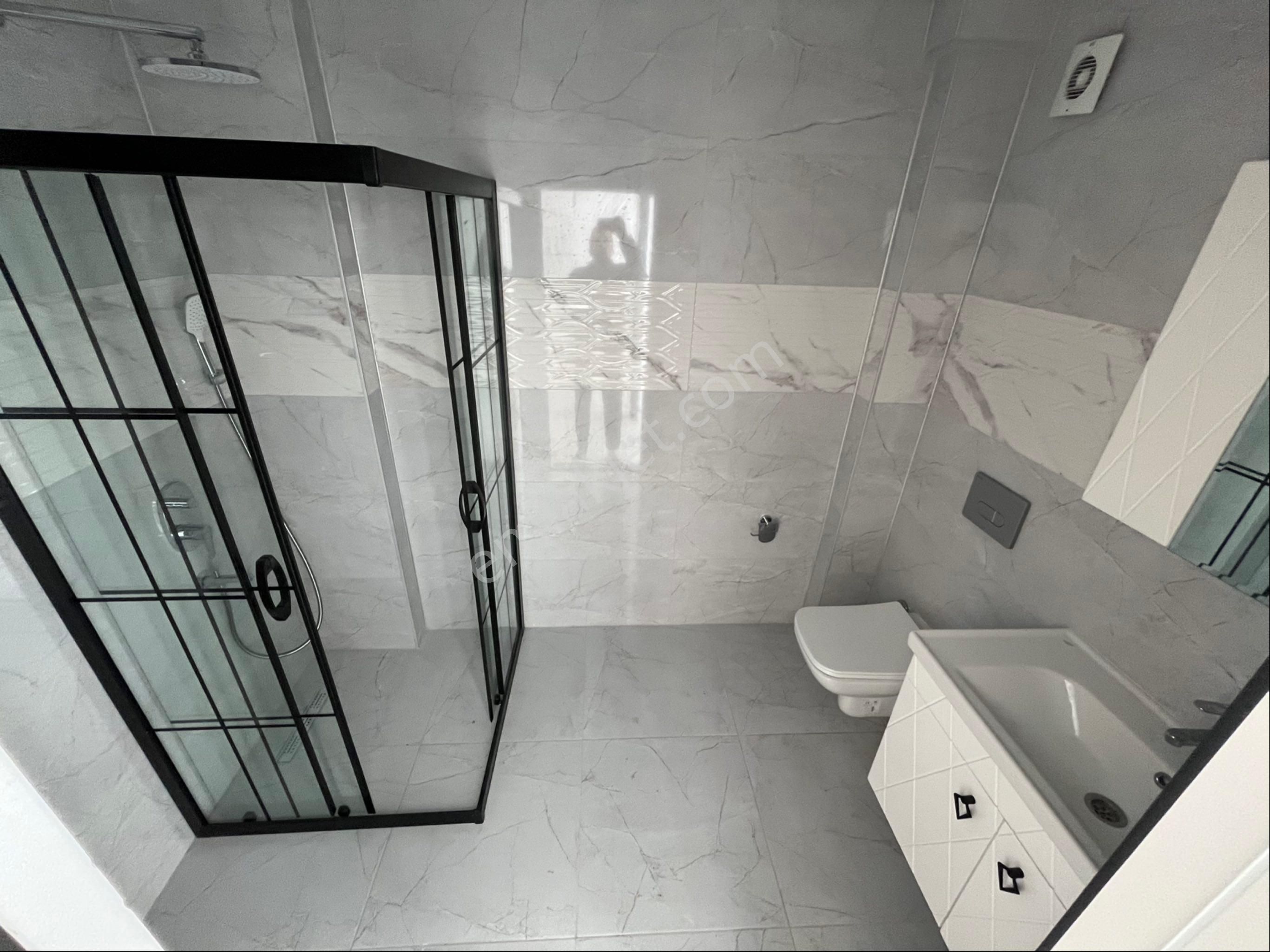 Havuzlu Sitede Satılık Bahçeli Daire - Görsel 10