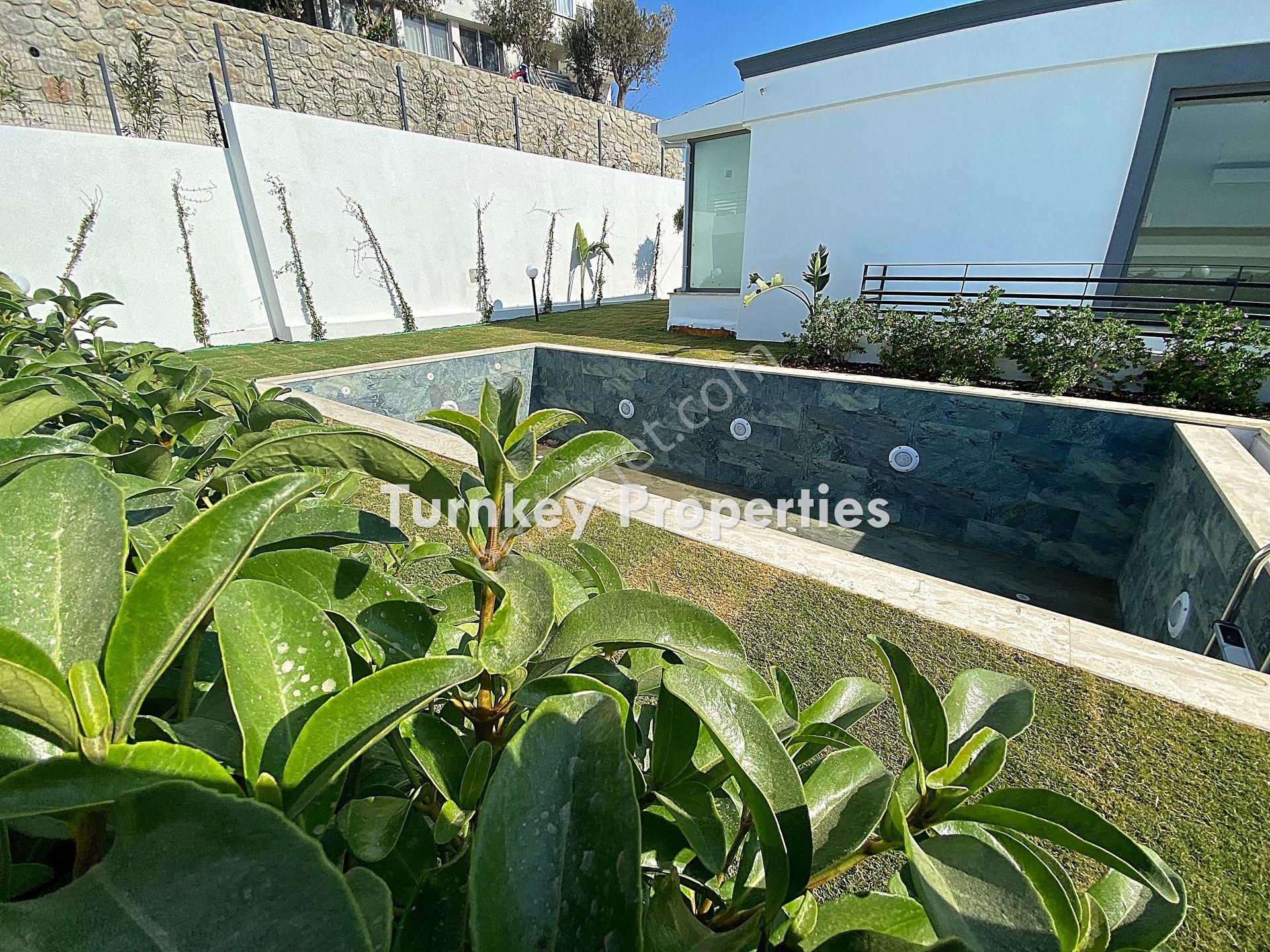 Yalıkavak'ta Satılık Villa | Deniz Manzaralı, Geniş Bahçeli, Özel Havuzlu, - Görsel 23