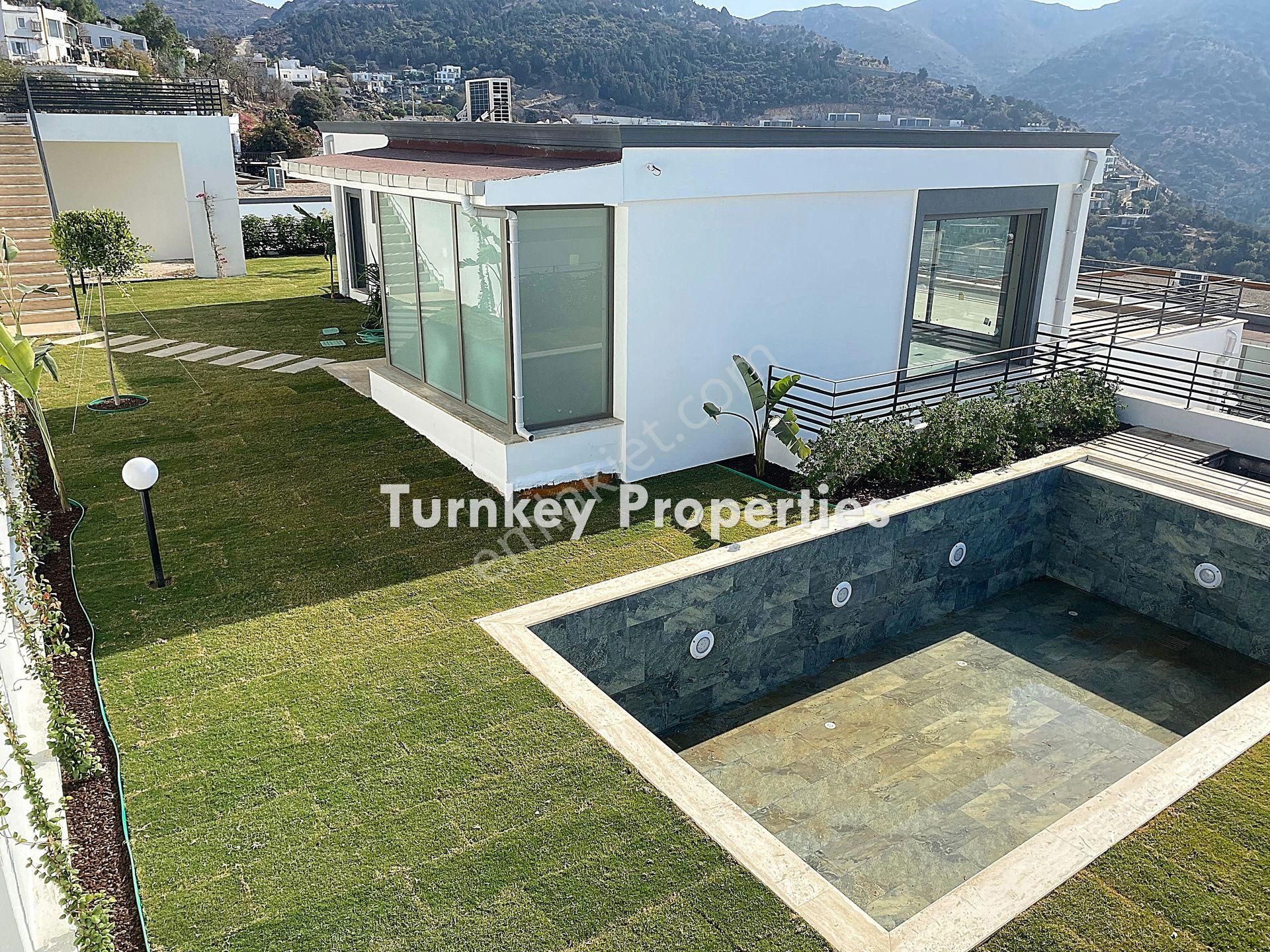 Yalıkavak'ta Satılık Villa | Deniz Manzaralı, Geniş Bahçeli, Özel Havuzlu, - Görsel 4