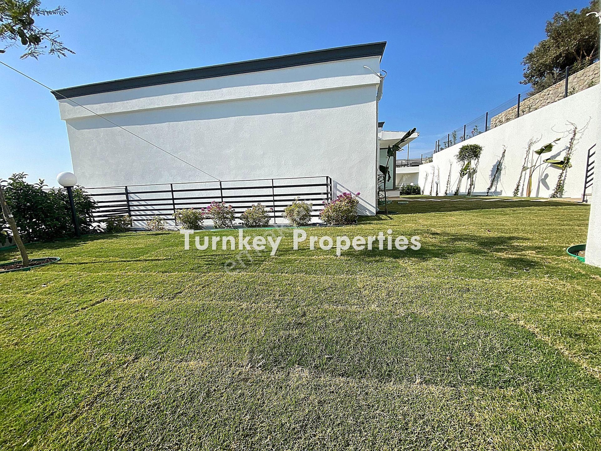 Yalıkavak'ta Satılık Villa | Deniz Manzaralı, Geniş Bahçeli, Özel Havuzlu, - Görsel 26