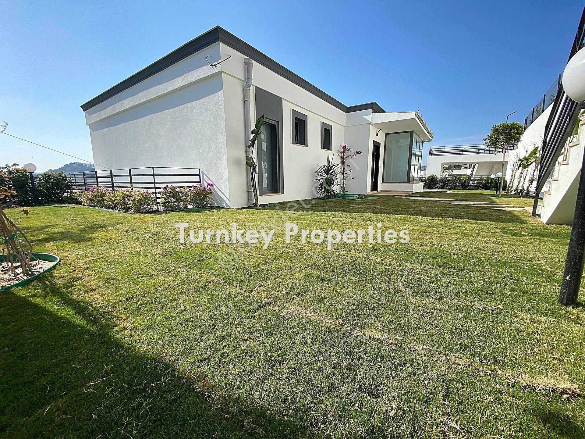 Yalıkavak'ta Satılık Villa | Deniz Manzaralı, Geniş Bahçeli, Özel Havuzlu,