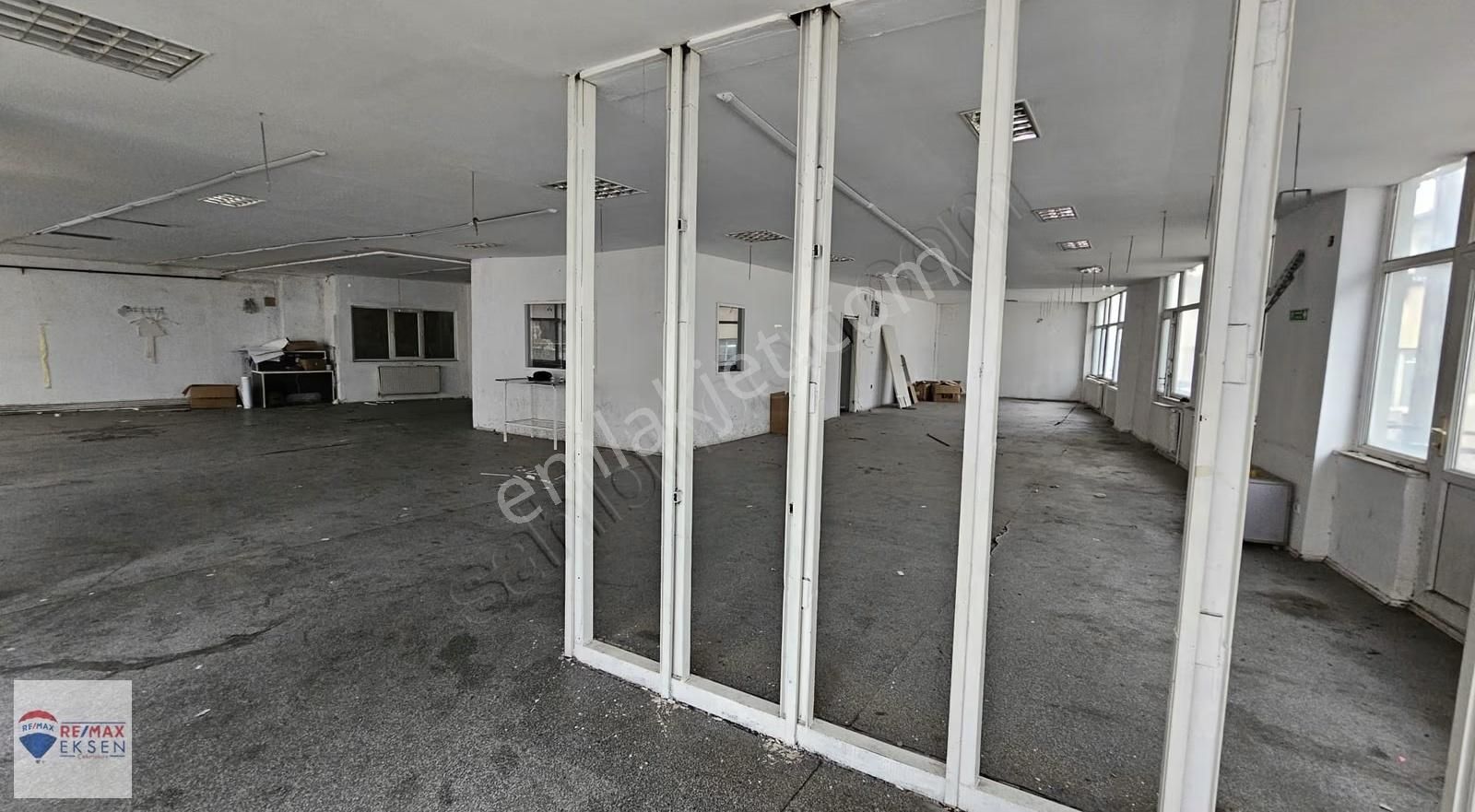 Çağlayan Vatan Cad.de Kiralık Müstakil Depolu İşyeri-ofis 380 M2 - Görsel 6