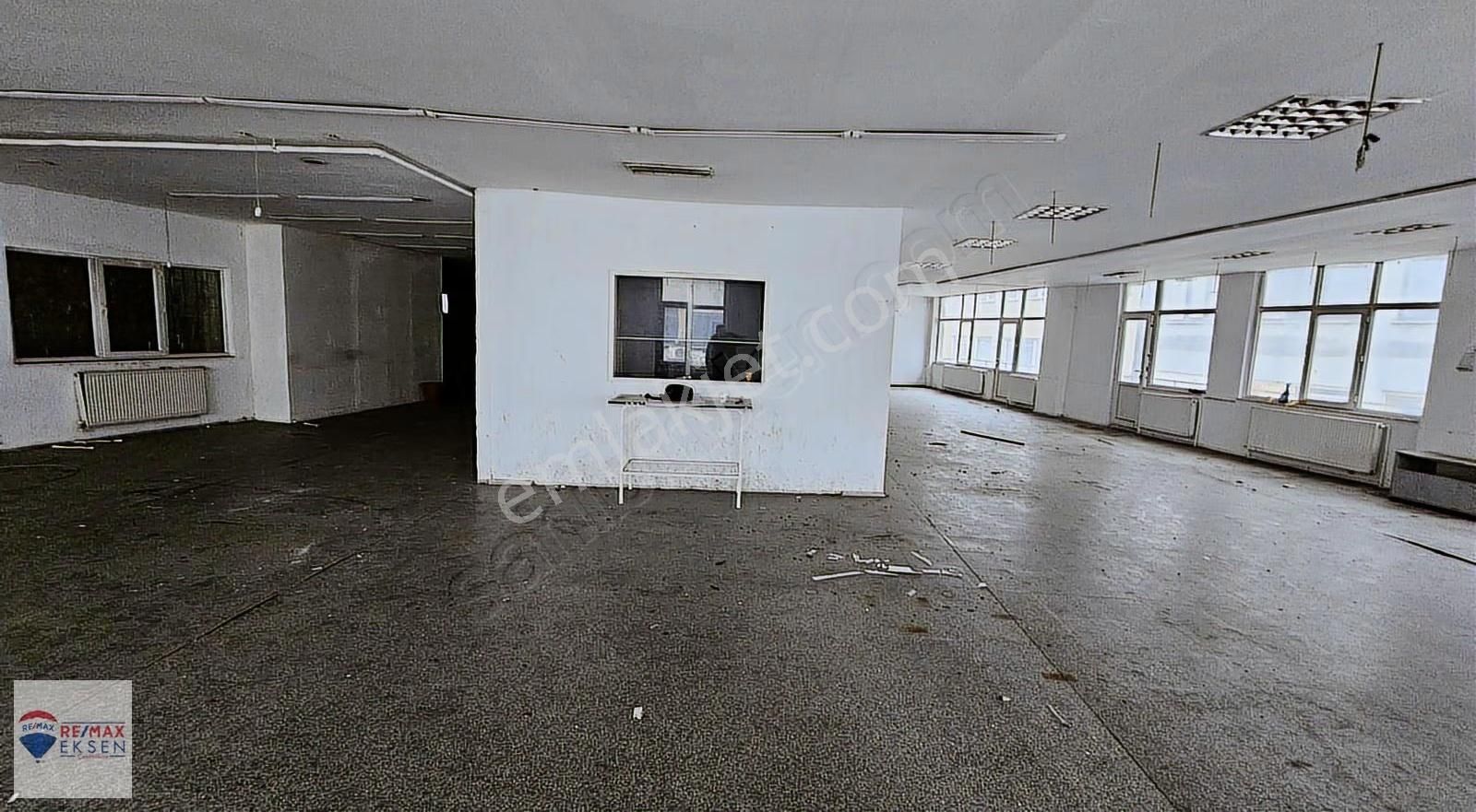 Çağlayan Vatan Cad.de Kiralık Müstakil Depolu İşyeri-ofis 380 M2 - Görsel 8