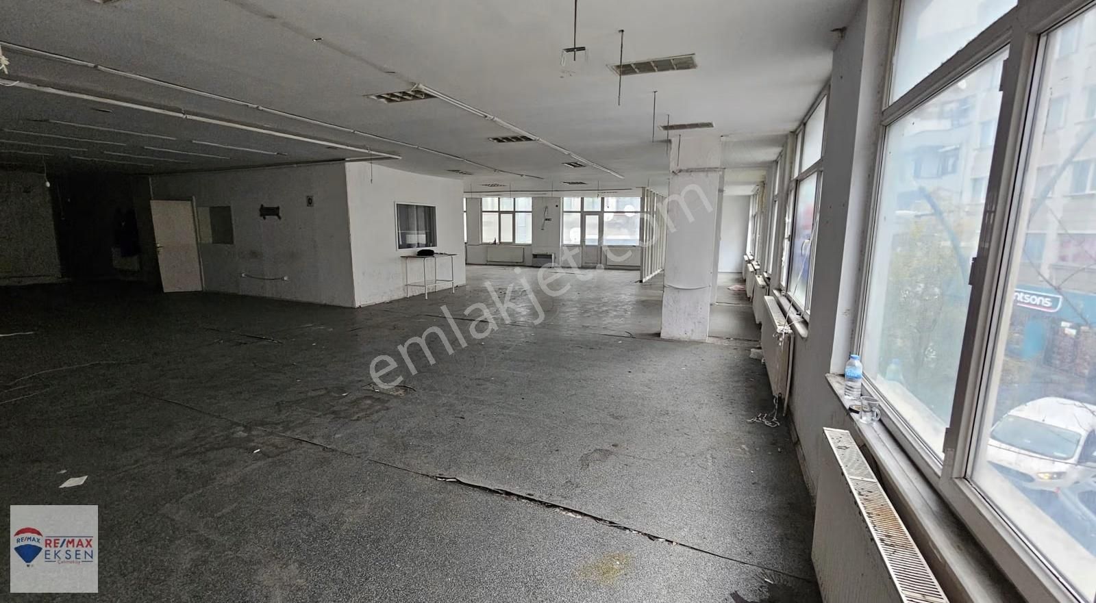 Çağlayan Vatan Cad.de Kiralık Müstakil Depolu İşyeri-ofis 380 M2 - Görsel 12