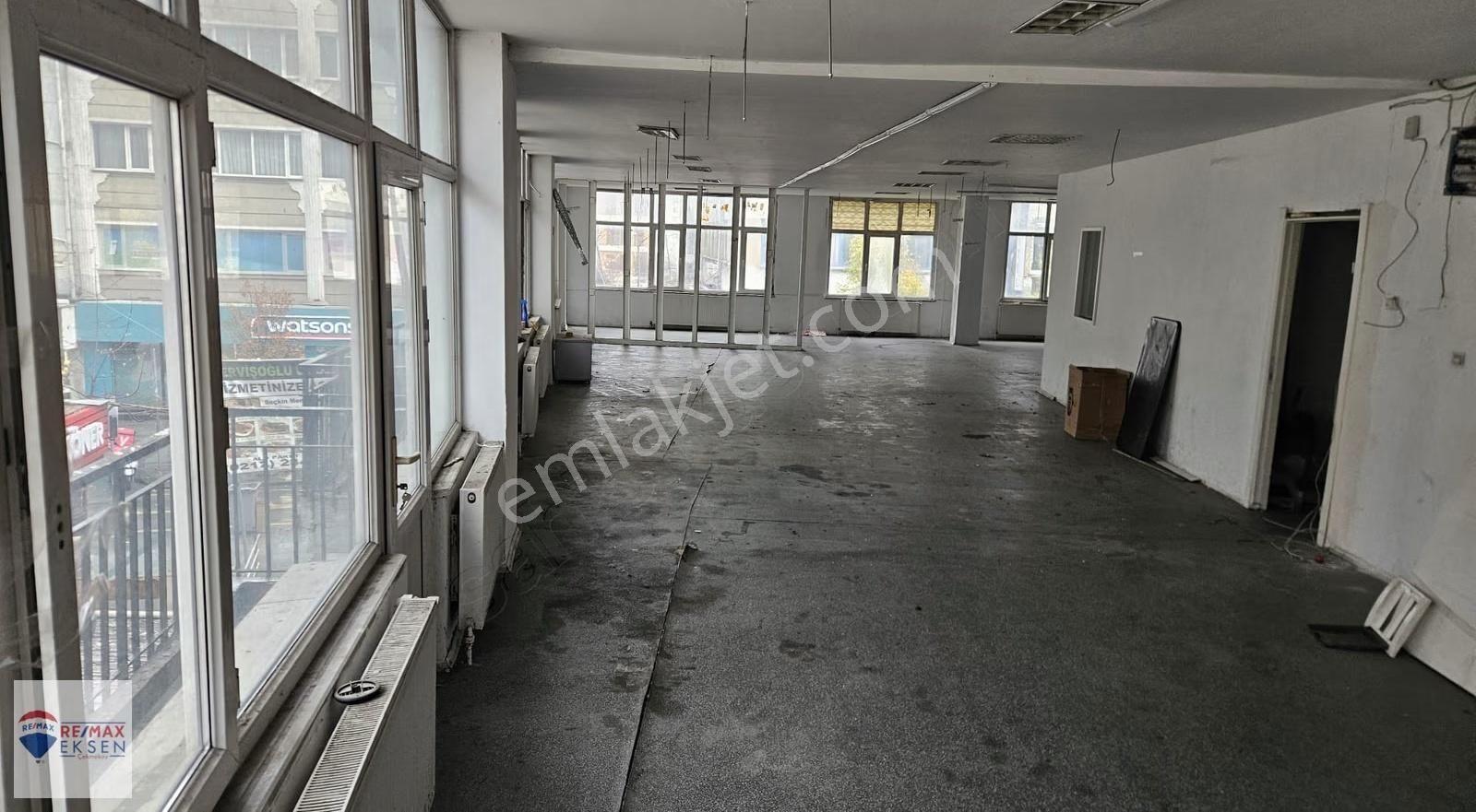 Çağlayan Vatan Cad.de Kiralık Müstakil Depolu İşyeri-ofis 380 M2 - Görsel 25