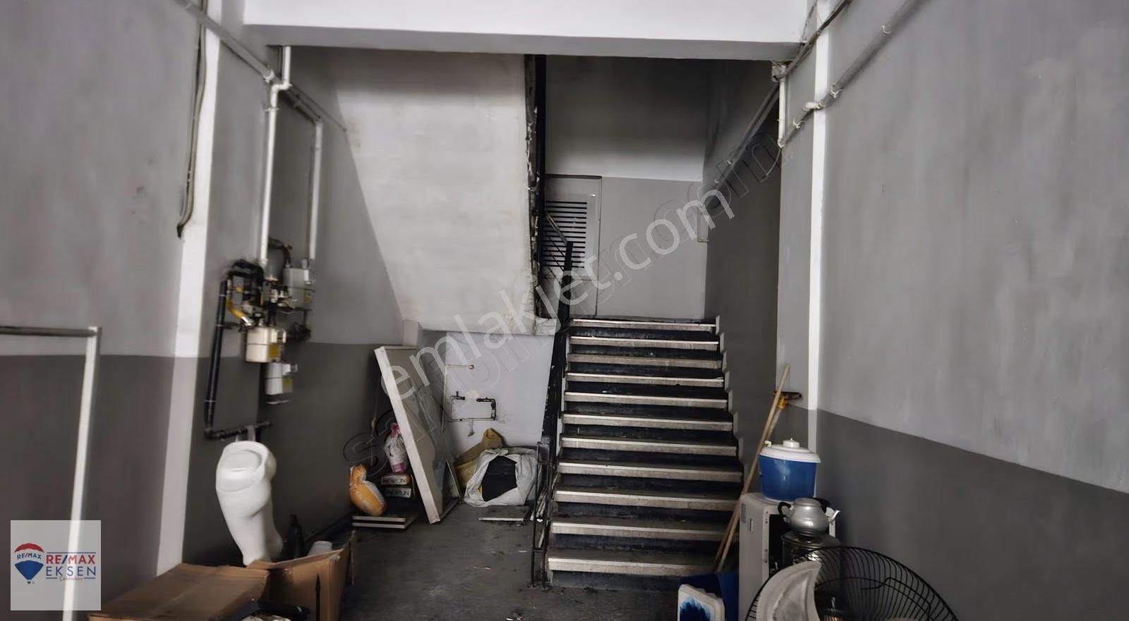 Çağlayan Vatan Cad.de Kiralık Müstakil Depolu İşyeri-ofis 380 M2 - Görsel 24