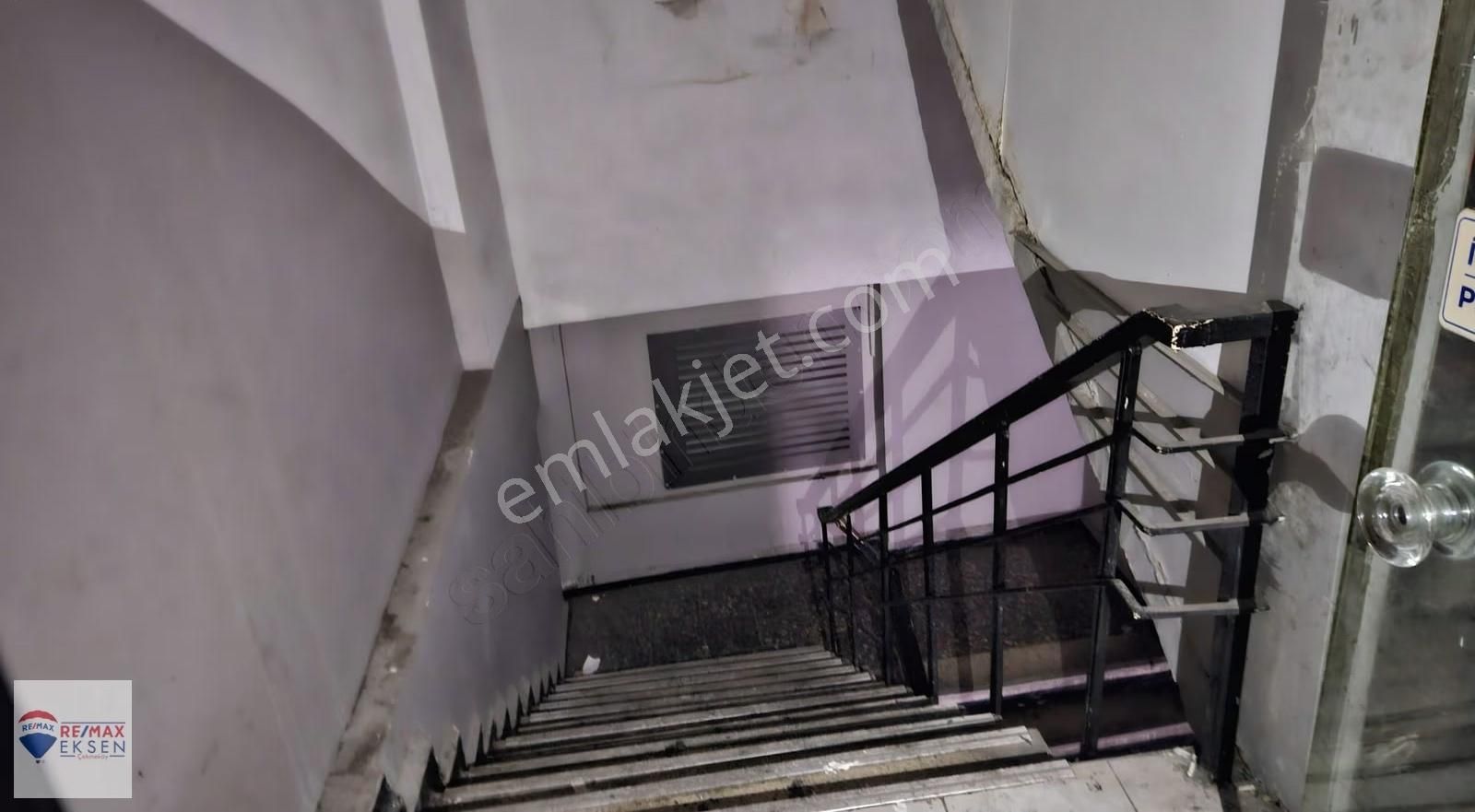 Çağlayan Vatan Cad.de Kiralık Müstakil Depolu İşyeri-ofis 380 M2 - Görsel 21