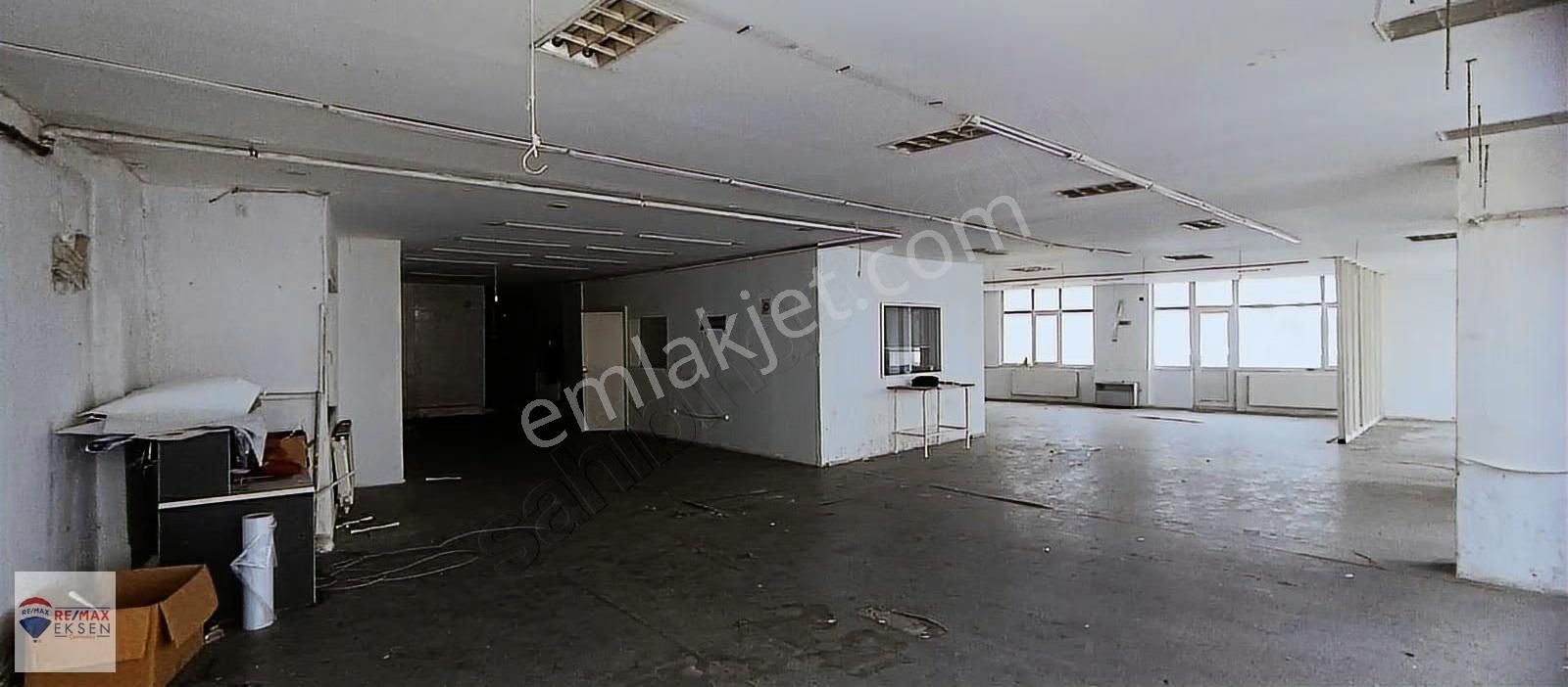 Çağlayan Vatan Cad.de Kiralık Müstakil Depolu İşyeri-ofis 380 M2 - Görsel 9