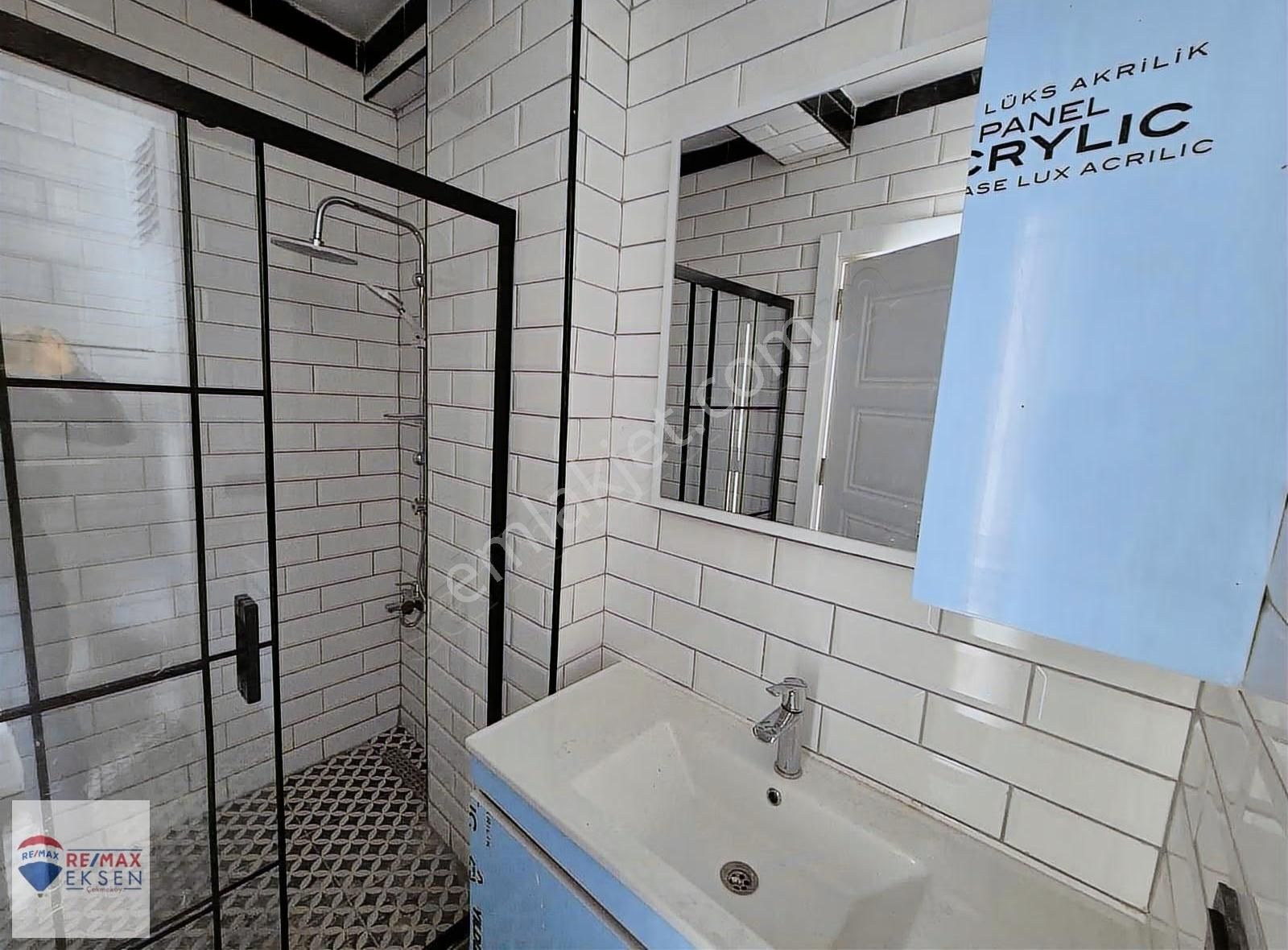 Beşiktaş'ta Boğaz Manzaralı Satılık 3+1 Çatı Dubleksi - Görsel 9