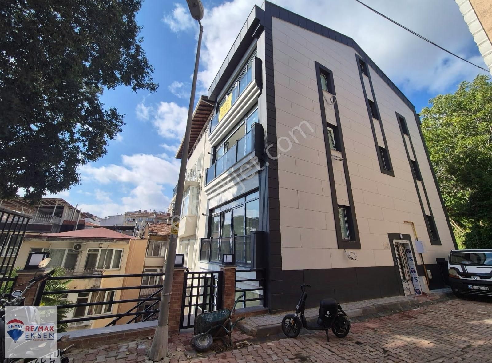 Beşiktaş'ta Boğaz Manzaralı Satılık 3+1 Çatı Dubleksi - Görsel 6