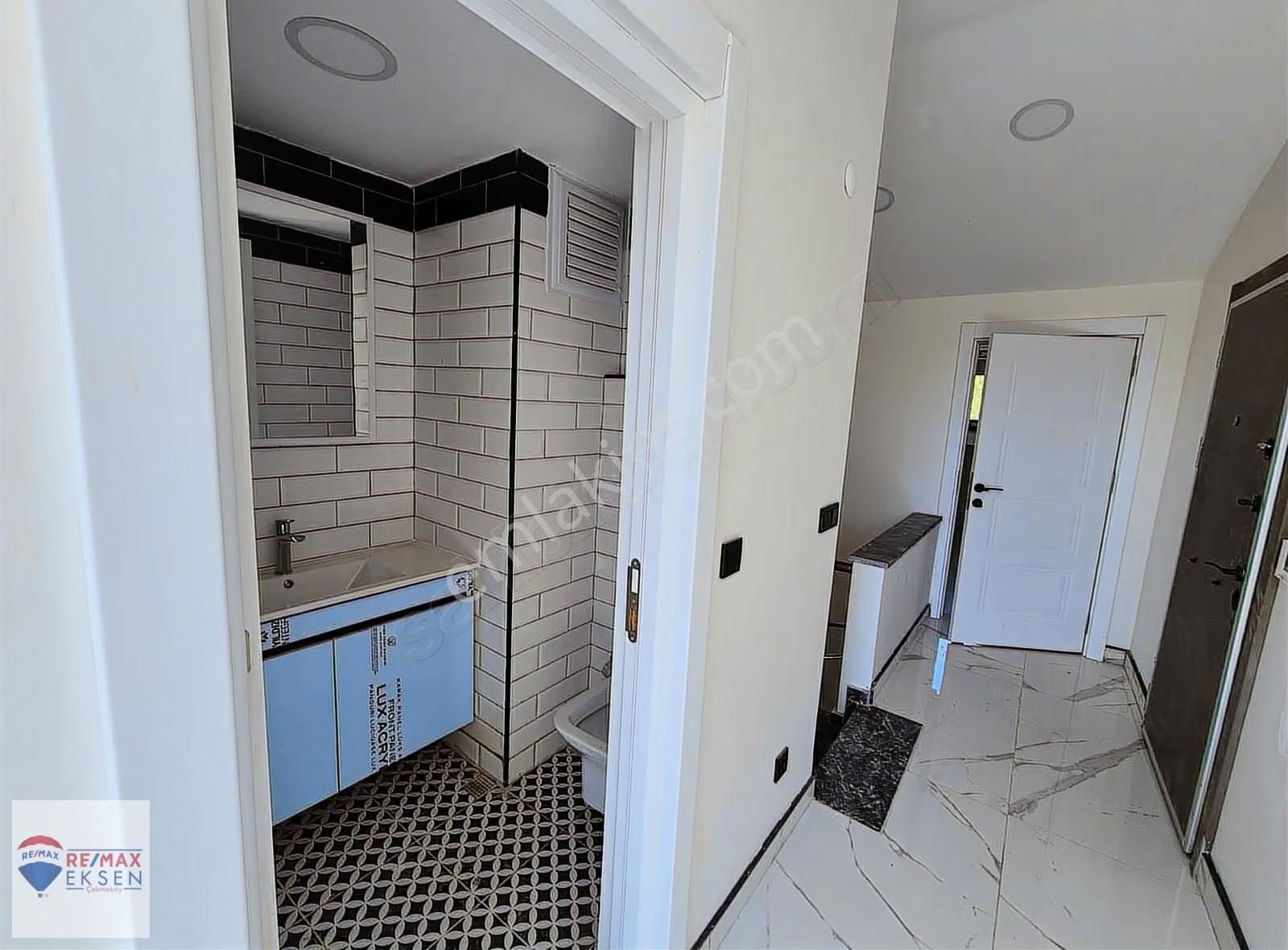 Beşiktaş'ta Boğaz Manzaralı Satılık 3+1 Çatı Dubleksi - Görsel 17