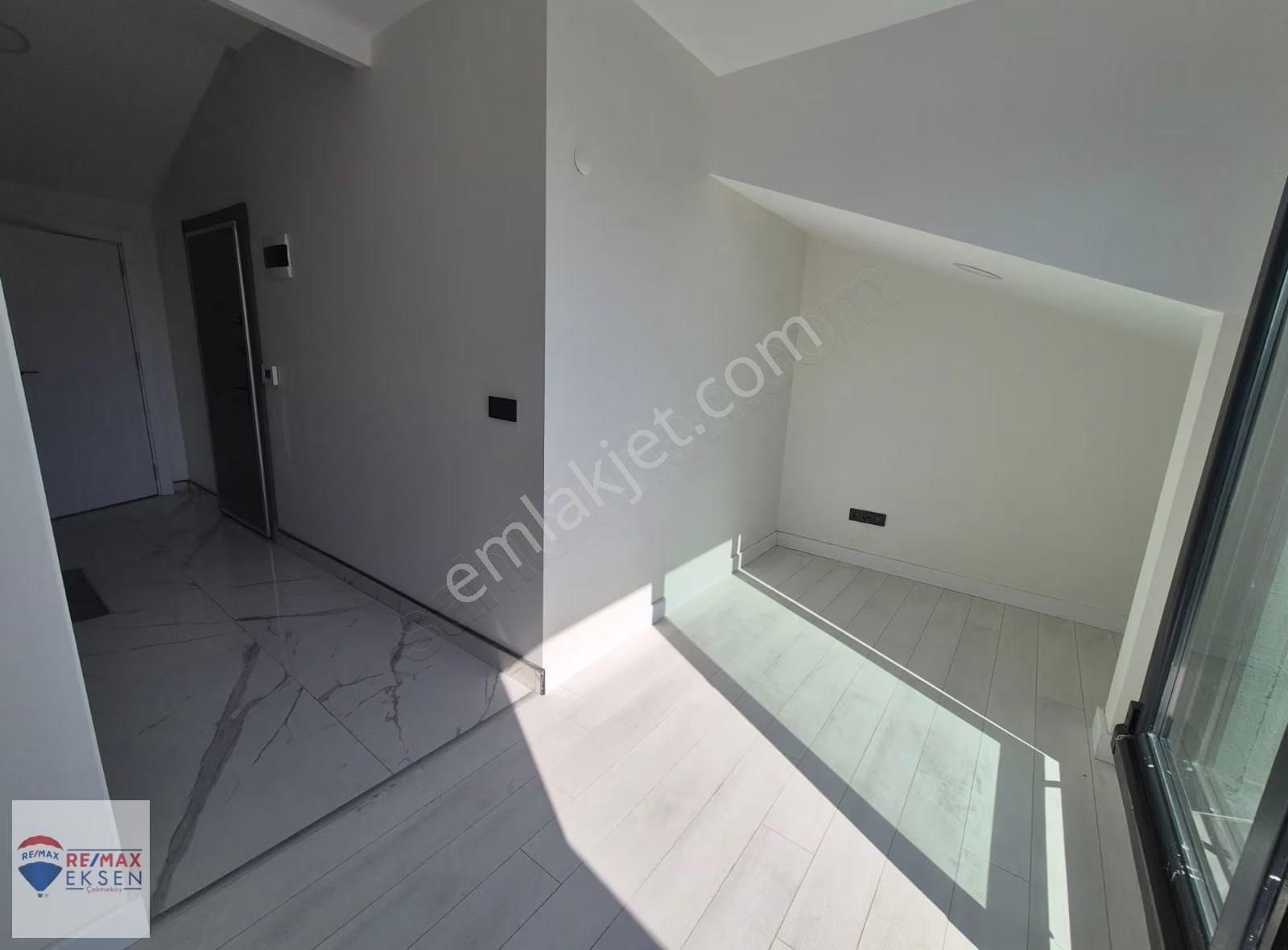 Beşiktaş'ta Boğaz Manzaralı Satılık 3+1 Çatı Dubleksi - Görsel 14