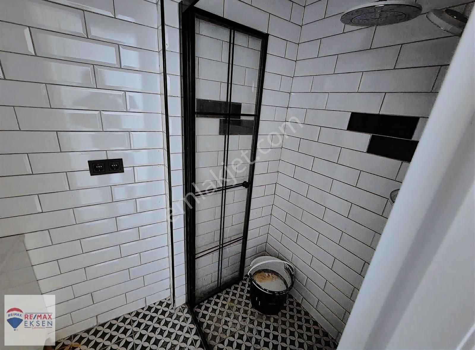 Beşiktaş'ta Boğaz Manzaralı Bahçe Kullanımlı Satılık Boş Daire - Görsel 6