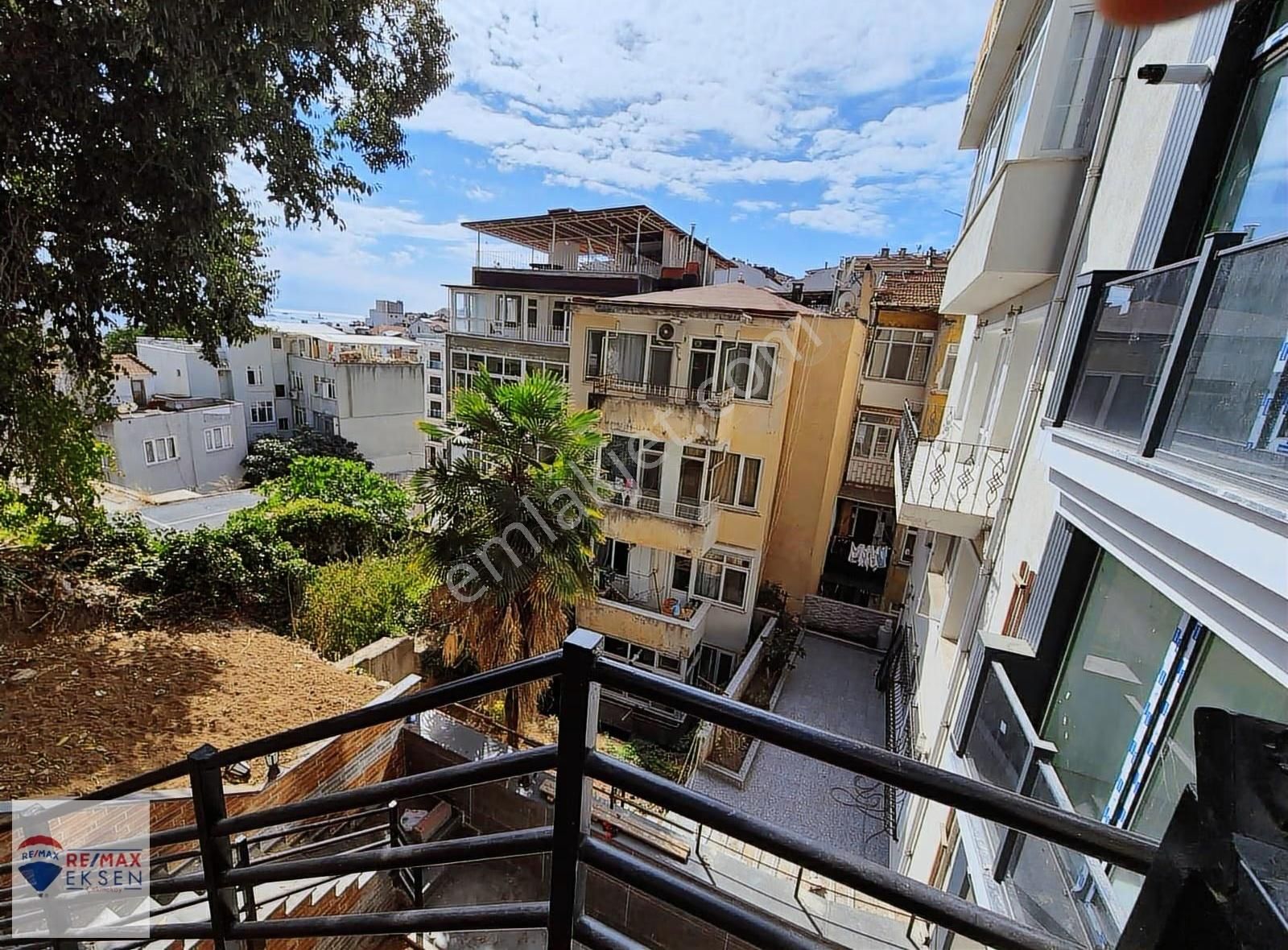Beşiktaş'ta Boğaz Manzaralı Bahçe Kullanımlı Satılık Boş Daire - Görsel 10