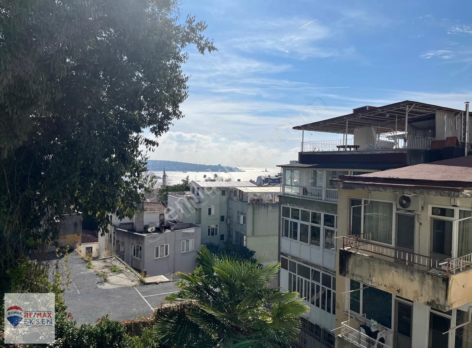 Beşiktaş'ta Boğaz Manzaralı Bahçe Kullanımlı Satılık Boş Daire - Görsel 13