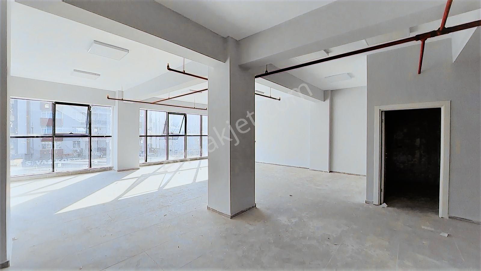 Turkuazdan Eski Sanayi İş Merkezi Cadde Cepheli Lüks Kiralıkofis - Görsel 7
