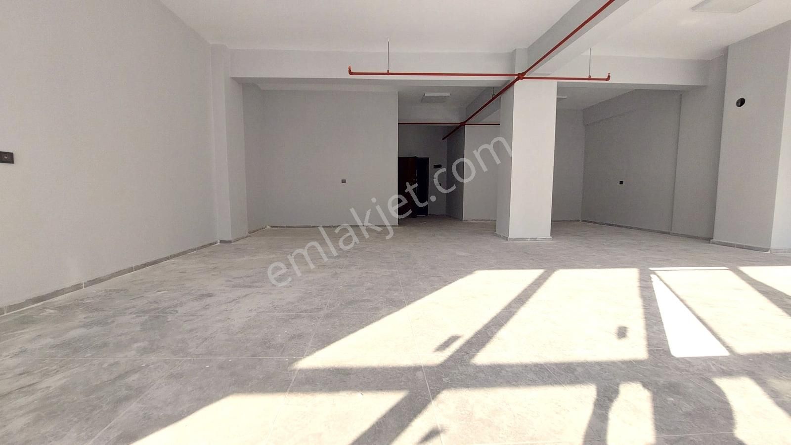 Turkuazdan Eski Sanayi İş Merkezi Cadde Cepheli Lüks Kiralıkofis - Görsel 23