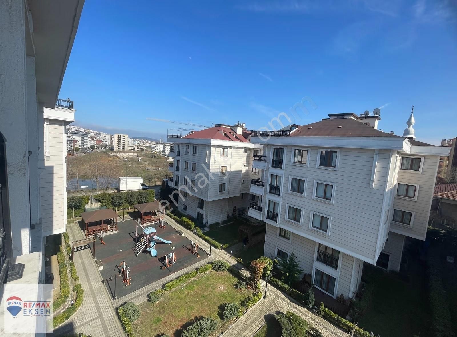 Sancaktepe Kasr-ı İstanbul Sit De Kiralık 5+1 Çatı Dubleks Daire - Görsel 13