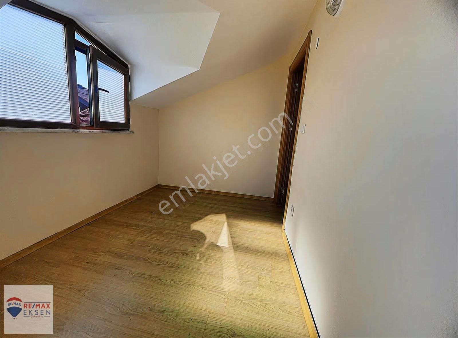 Sancaktepe Kasr-ı İstanbul Sit De Kiralık 5+1 Çatı Dubleks Daire - Görsel 23