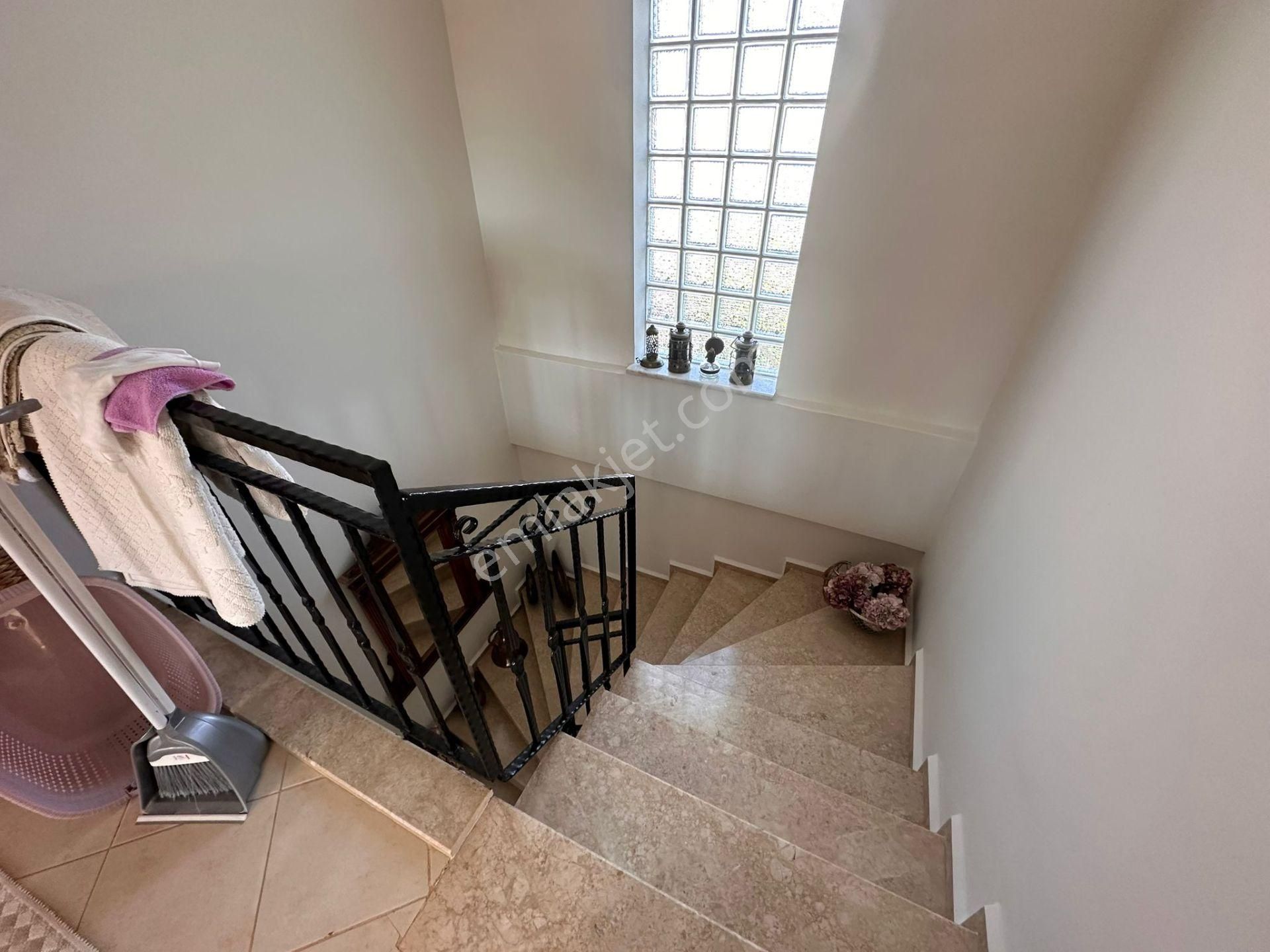 Stop’tan Site İçerisinde 3+1 Tripleks Villa - Görsel 6