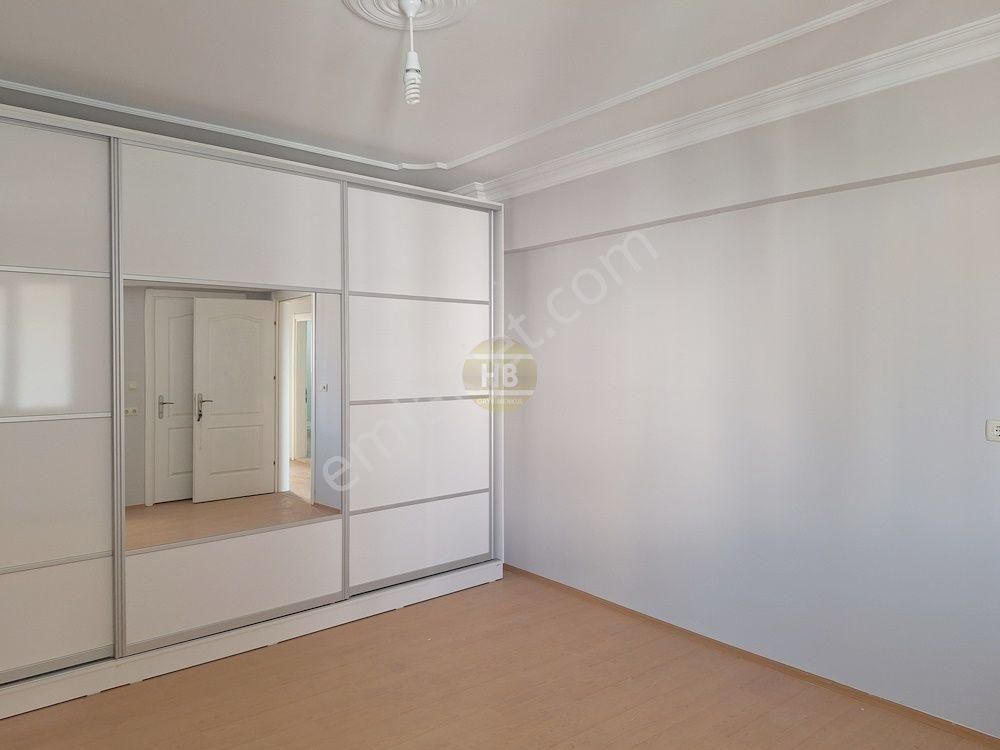 Hb'den 3+1 Kiralık Daire, Oturuma Hazır, Temiz, Çift Cepheli, Merkezi Konumda - Görsel 32