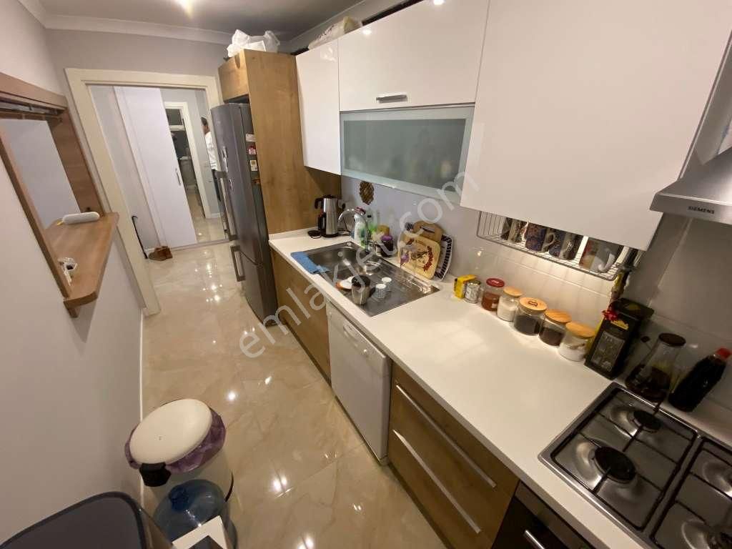 Büyükturyolun'da Nezih Lokasyon'da Ara Kat 2+1 Daire - Görsel 3