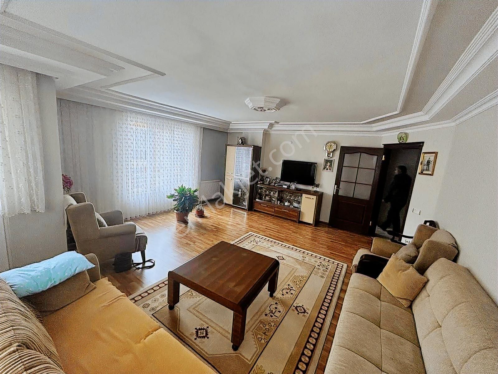 Can Emlaktan 4 Oda Geniş Tek Daire - Görsel 30