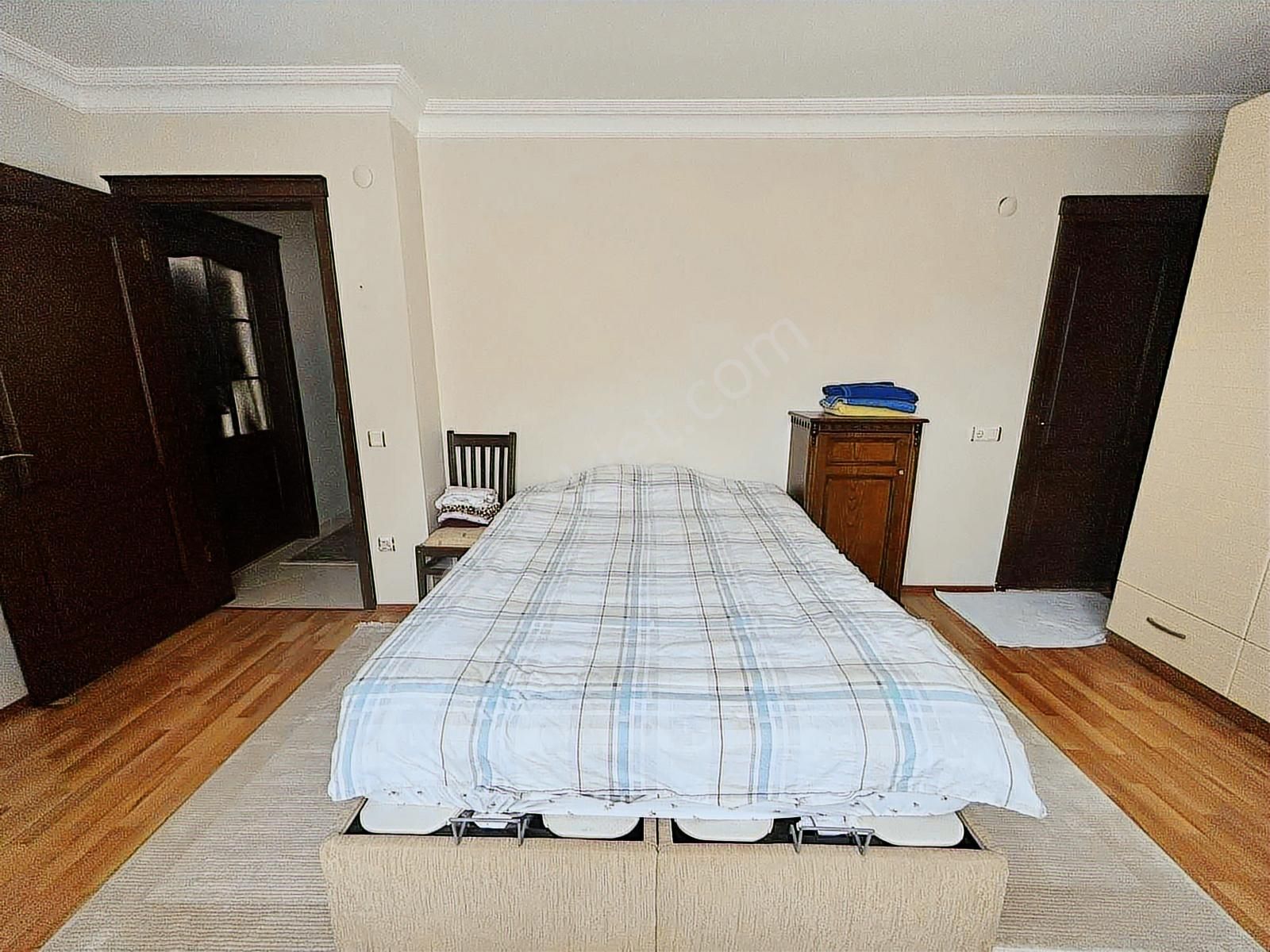 Can Emlaktan 4 Oda Geniş Tek Daire - Görsel 22