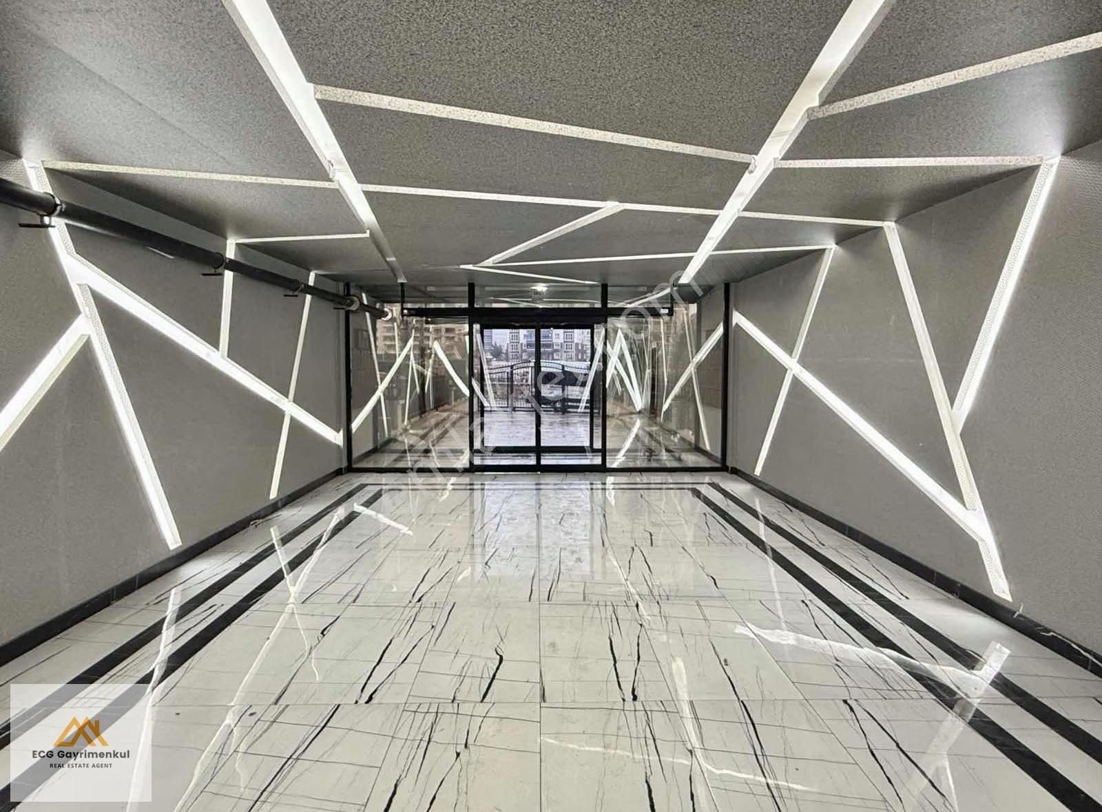 Engincan Gül'den; Saray Modern Yapıda Lüx 4+1 Süper Loft Daire ! - Görsel 25