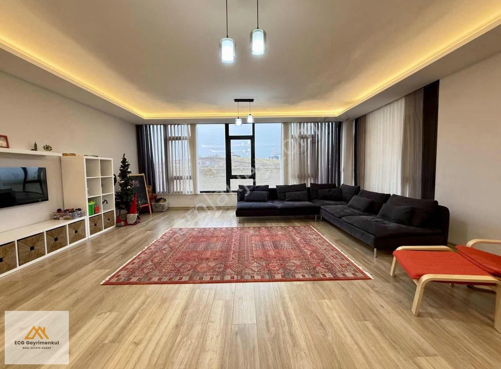 Engincan Gül'den; Saray Modern Yapıda Lüx 4+1 Süper Loft Daire ! - Görsel 31