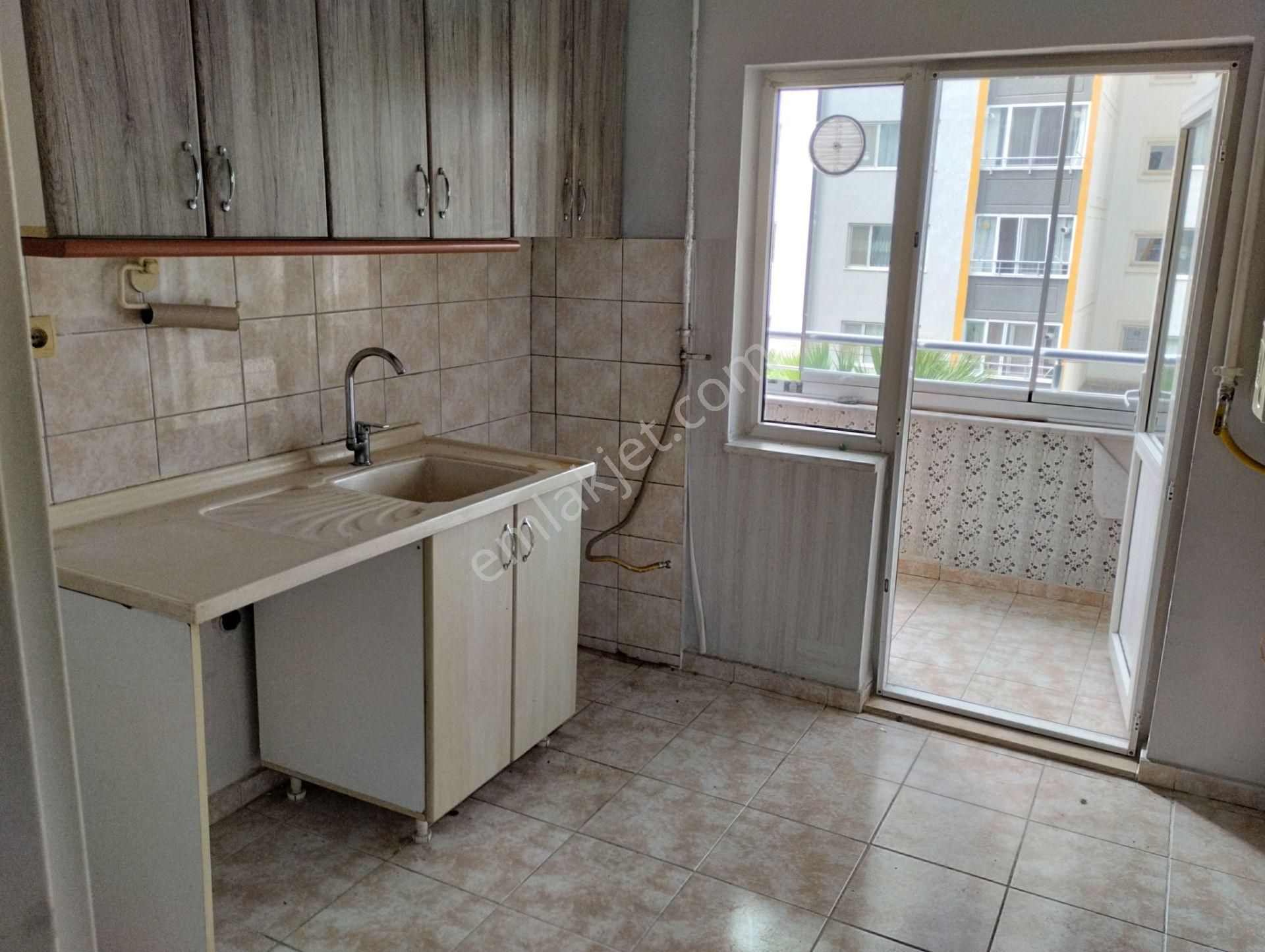 Hasanağa Toki'de, Ayrı Mutfaklı, Ara Kat, Satılık 2+1 Daire - Görsel 4