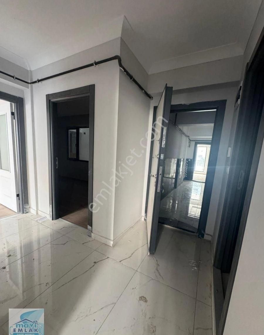 Bandırma Mavi Emlaktan 600 Evler Mahallesinde 2+1 Satılık Daire...