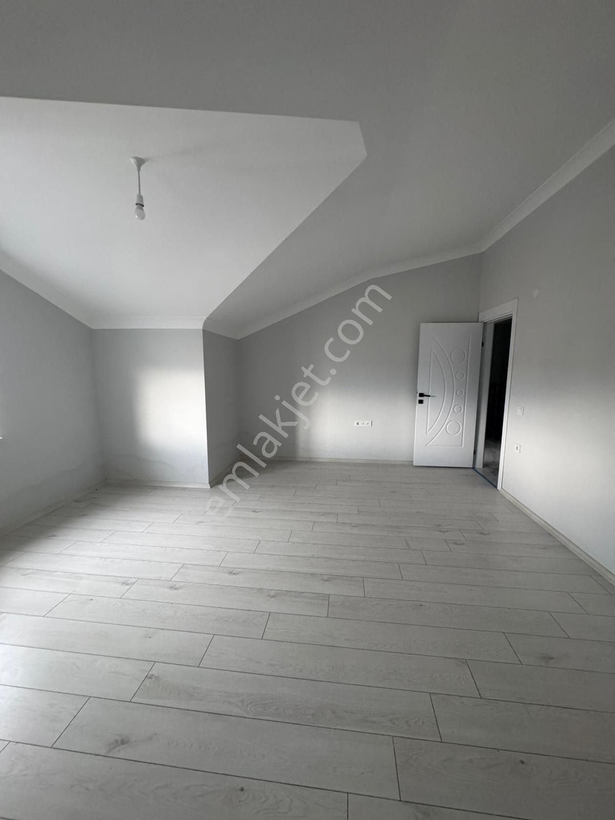 Bandırma Mavi Emlaktan 600 Evler Mahallesinde Dublex 3+1 Satılık Daire - Görsel 4