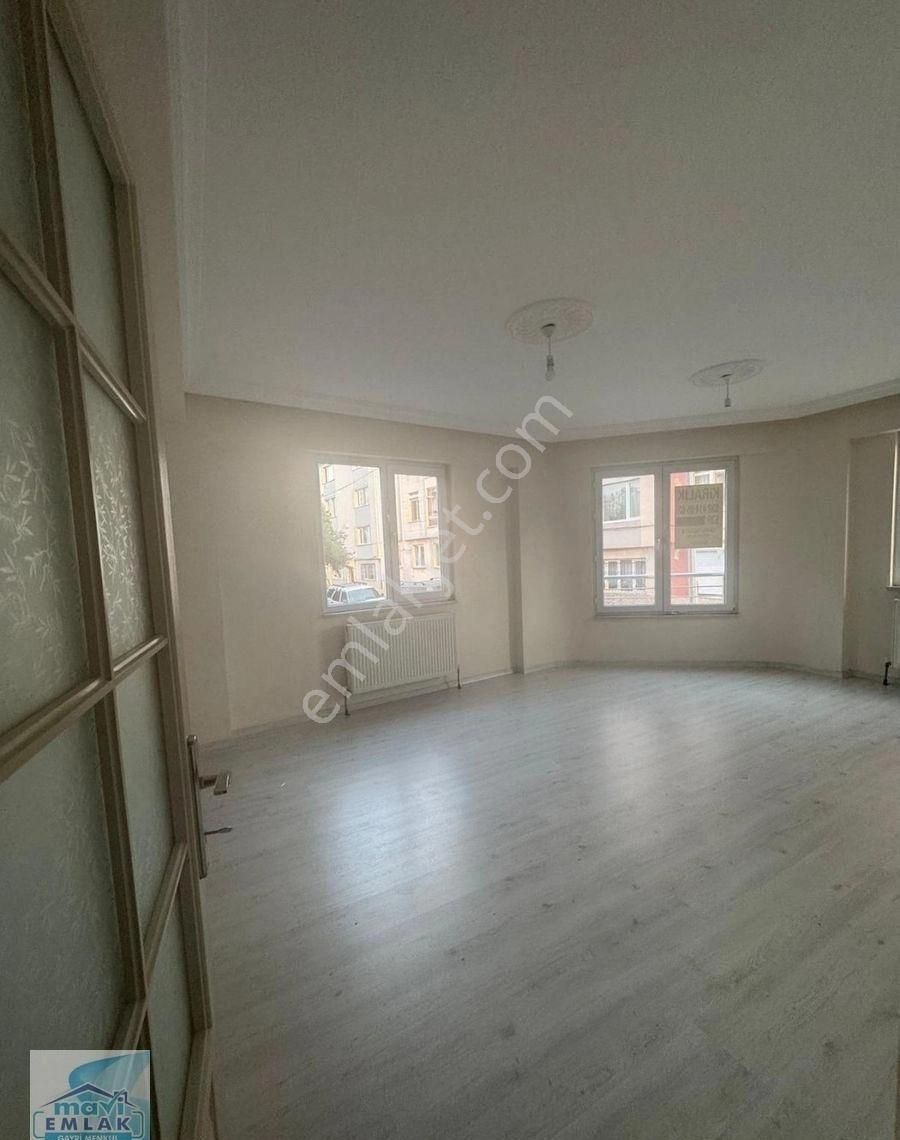 Bandırma Mavi Emlaktan Hacıyusuf Mahallesinde 3+1 Kiralık Daire