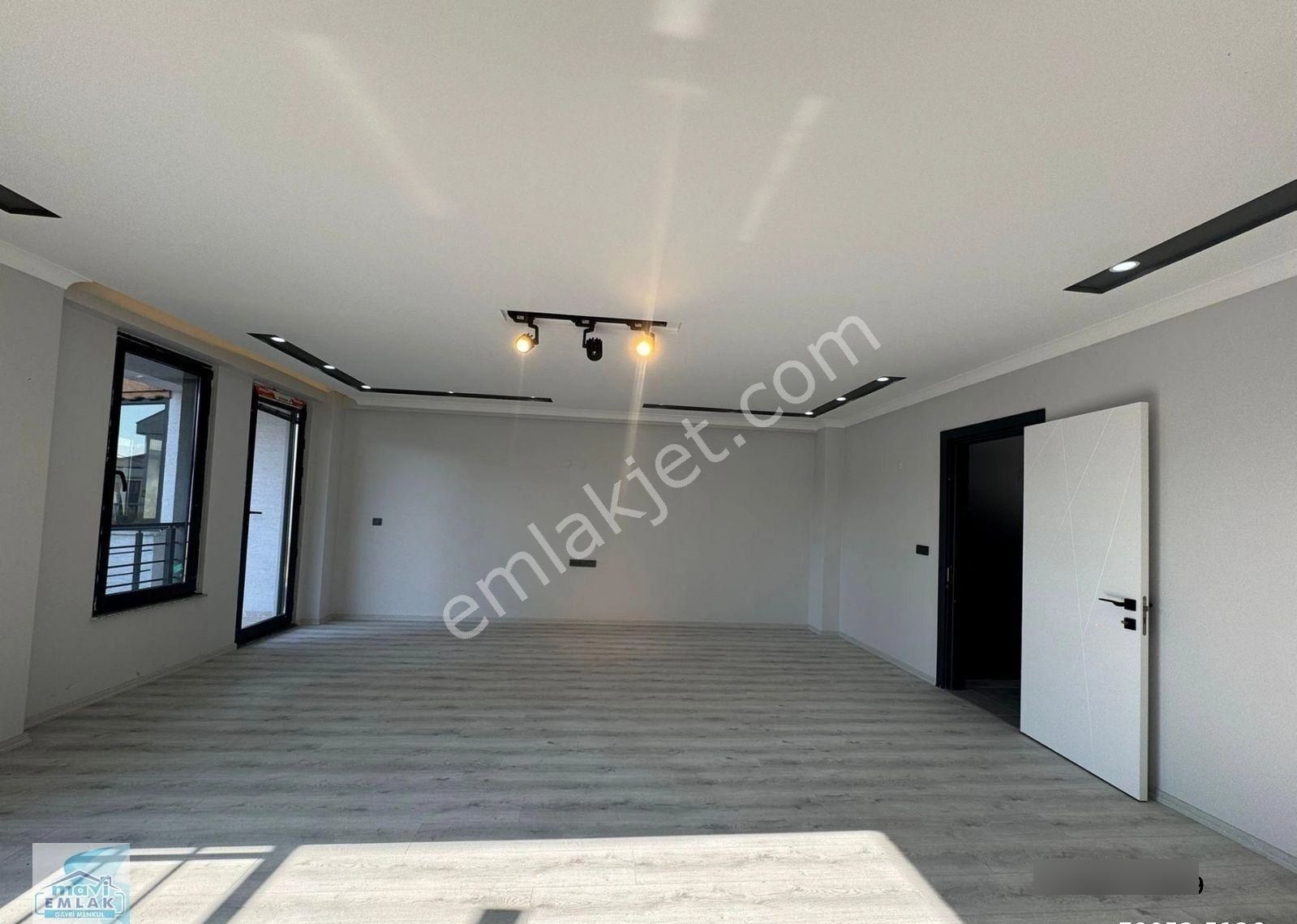 Bandırma Mavi'den Ultra Lüx Şık Tasarımlı 5+1+2 Satılık Triplex - Görsel 11