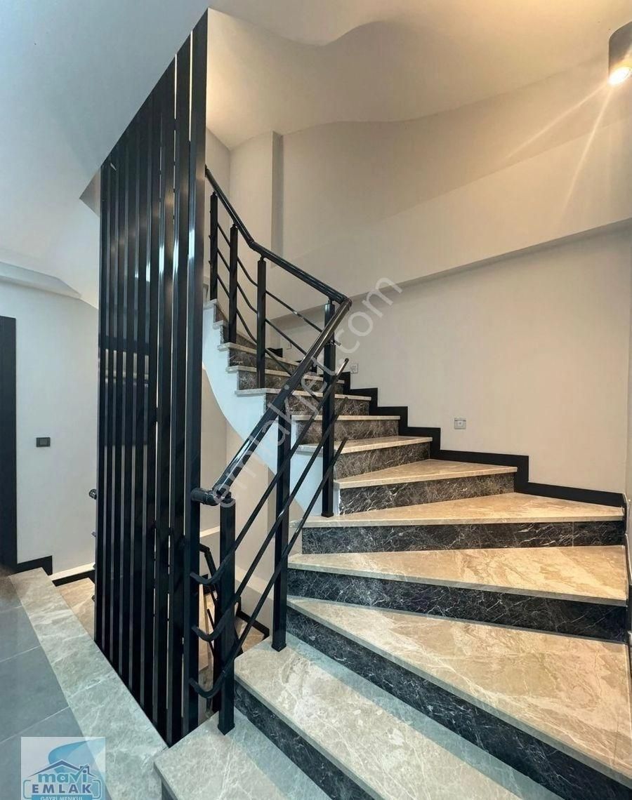Bandırma Mavi'den Ultra Lüx Şık Tasarımlı 5+1+2 Satılık Triplex - Görsel 31