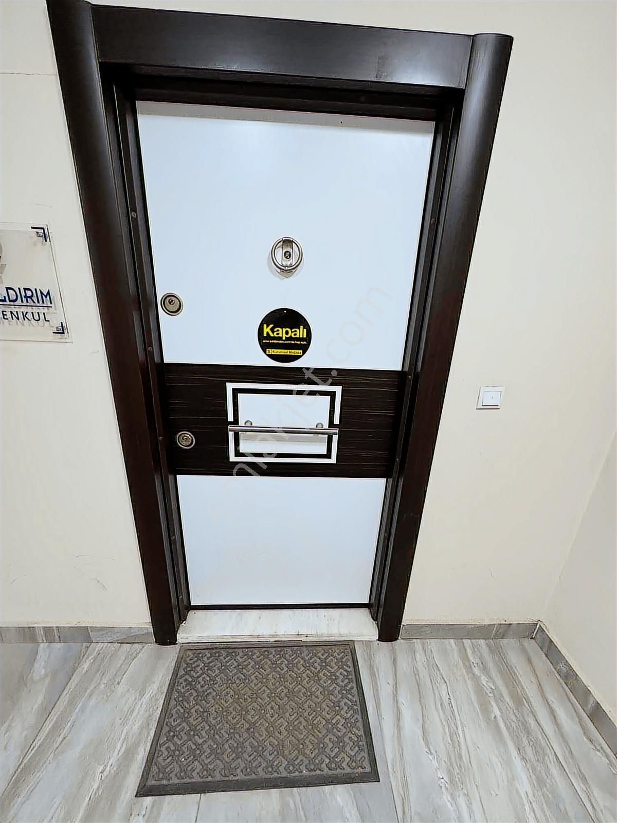 Serdivan Muhsinyazıcıoğlu Caddesinde Kiralık 1+1 Ofis - Görsel 9