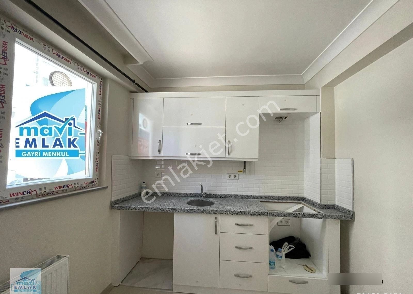 Mavi Emlaktan İhsaniye Mahallesinde 2+0 Satılık Daire