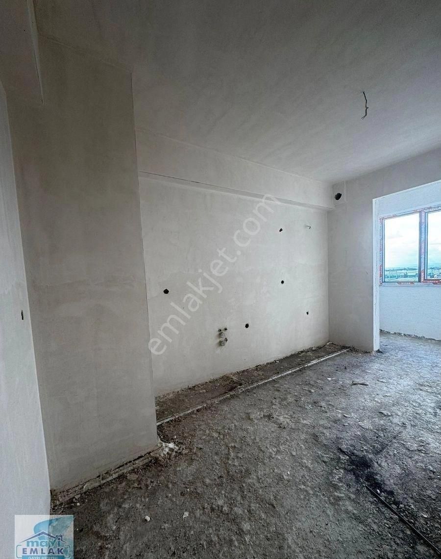 Bandırma Mavi Emlaktan 600 Evler Mahallesinde Ara Kat 2+1 Satılık Daire