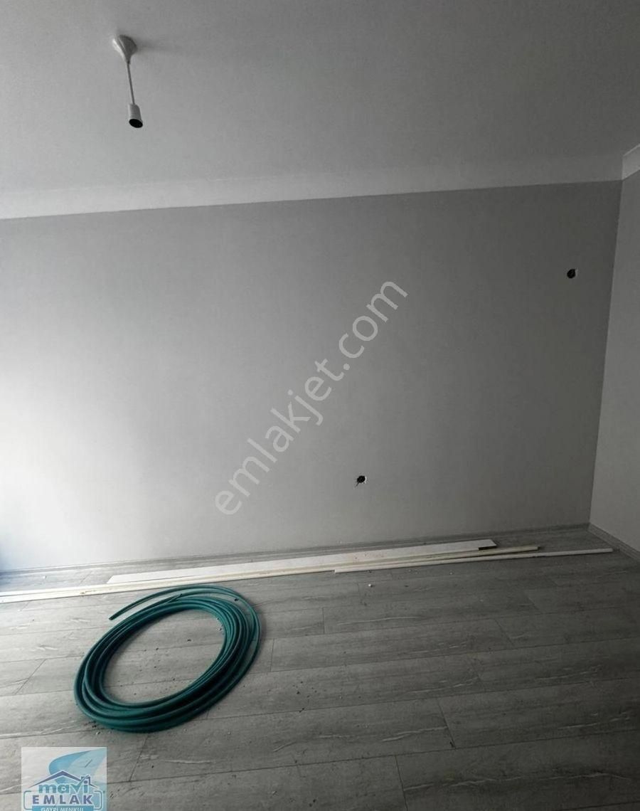 Bandırma Mavi Emlaktan 600 Evler Mahallesinde Yüksek Giriş 2+1 Satılık Daire - Görsel 3