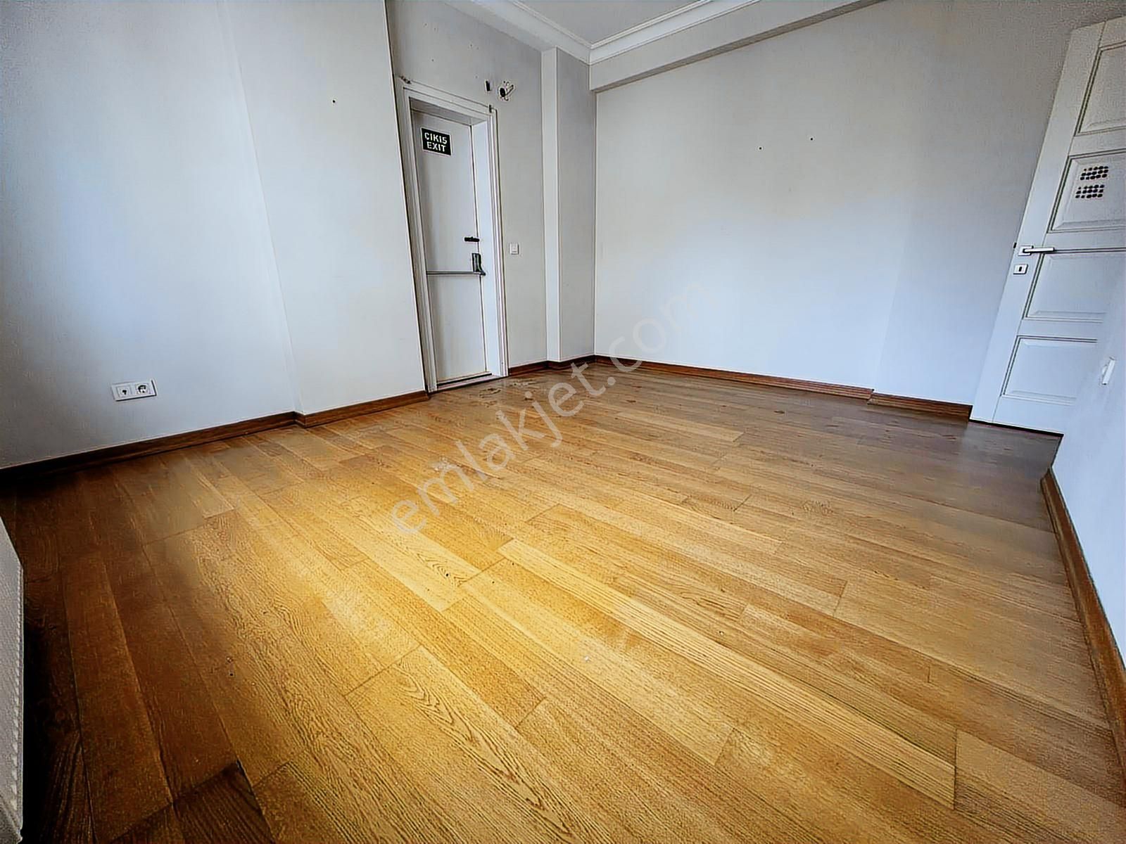 Şaşkınbakkalda 4+1 Net 195m2 Ebv Banyolu Geniş Teraslı Boş Daire - Görsel 7