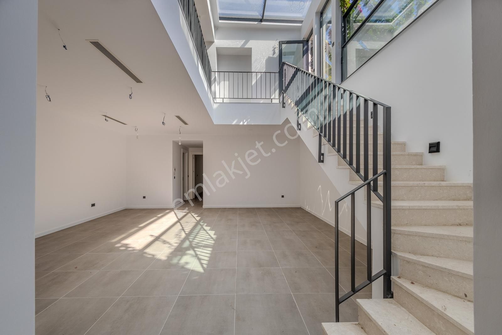 Gümüşlükte Denize 10 Adım Müstakil Havuzlu Satılık Villa - Görsel 5